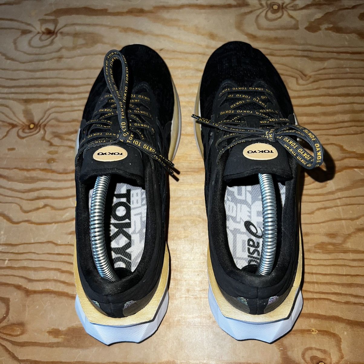 WOMEN’S ASICS GEL NOVABLAST EDO ERA TRIBUTE PACK TOKYO SHOES