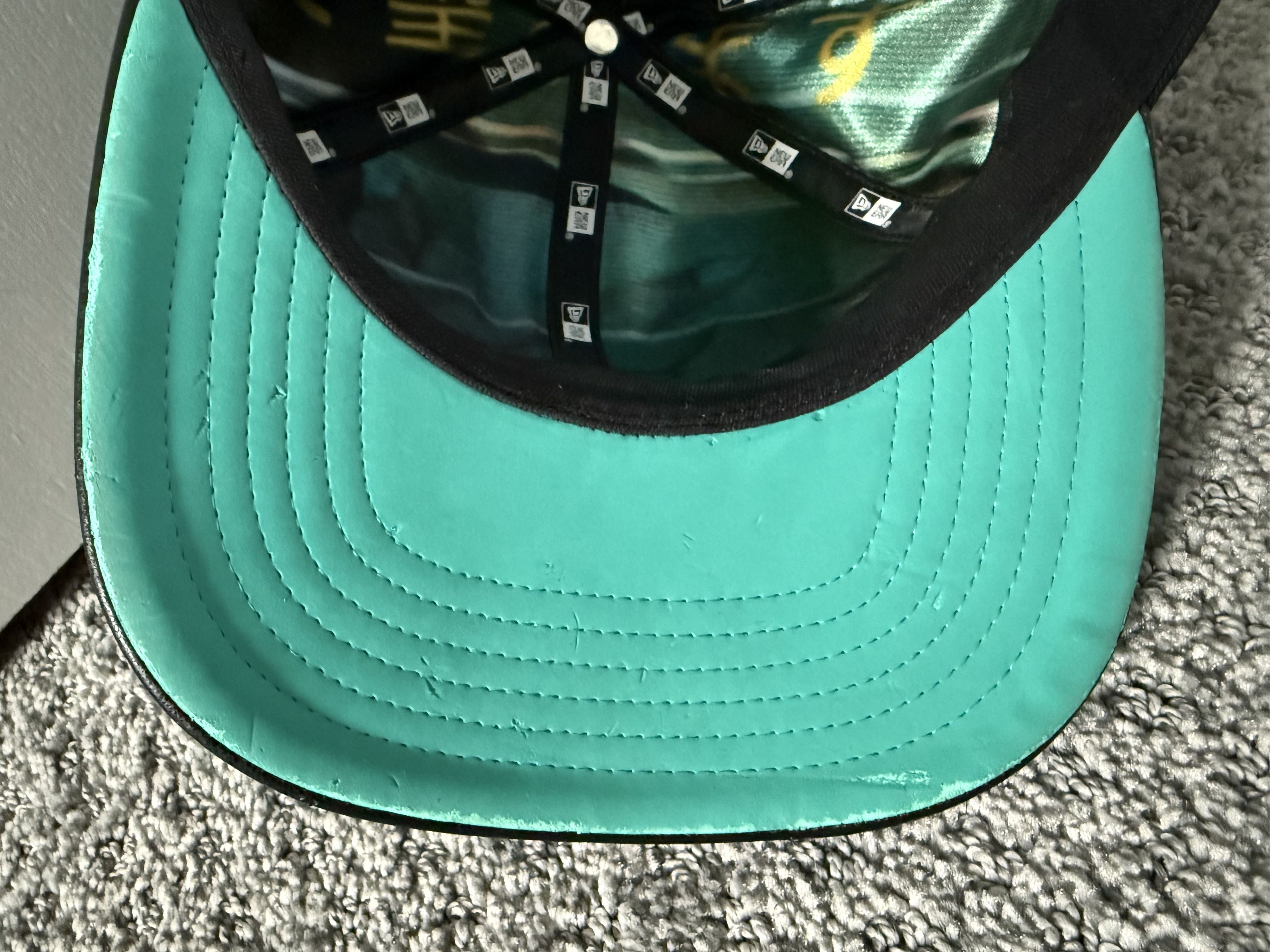New Era × The Weeknd The Weeknd Kissland VIP Hat Size ONE SIZE - 7 Thumbnail