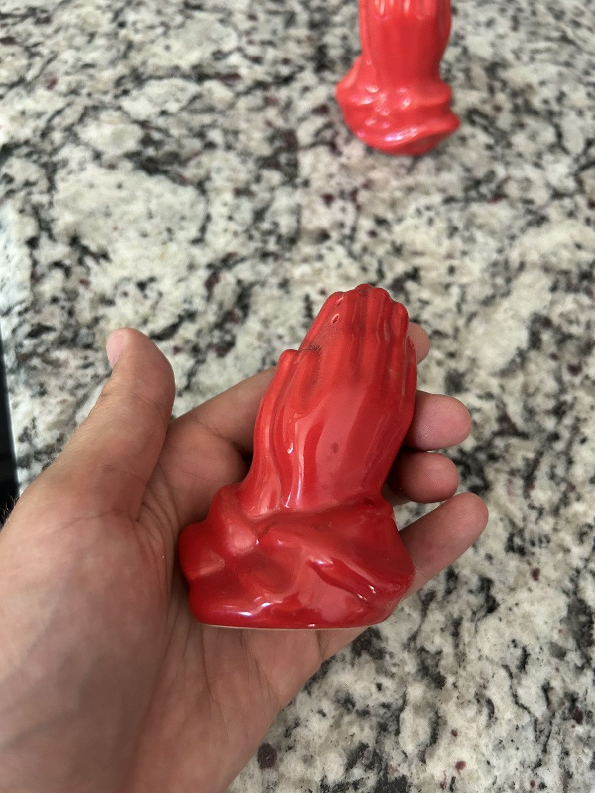 Supreme Supreme s/s 13 prayer hands salt shakers Size ONE SIZE - 12 Thumbnail