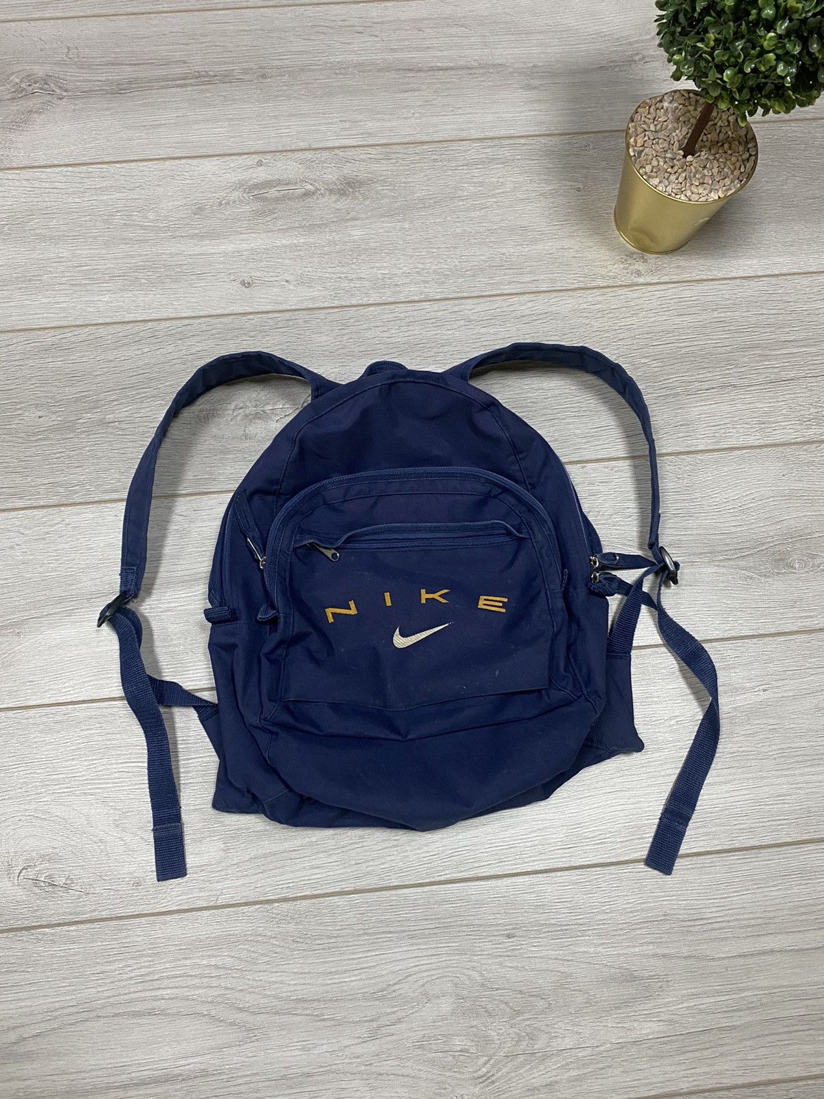Nike 90s big logo swoosh backpack