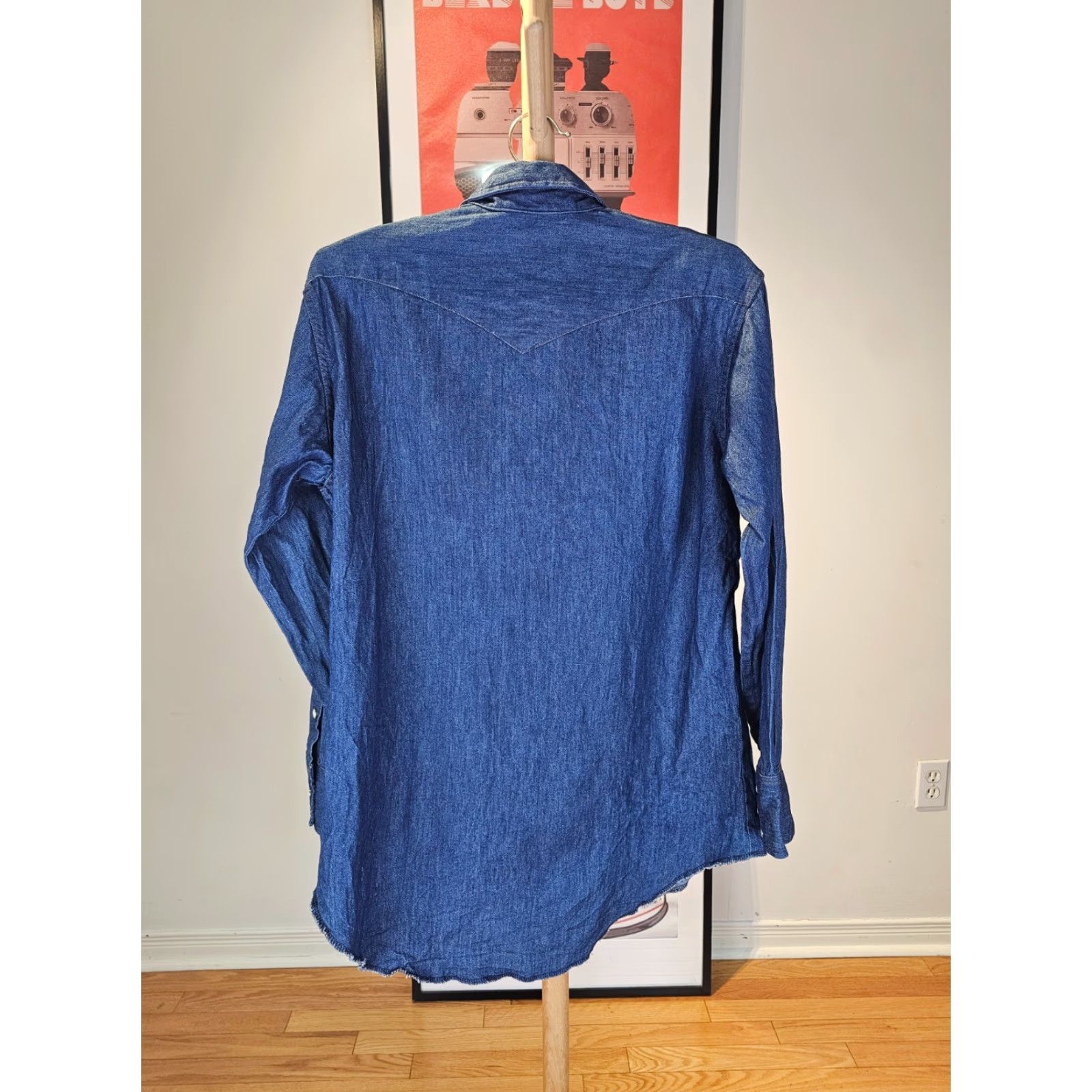 Wrangler VINTAGE Wrangler Denim Western Cowboy Pearl Snap Shirt 16-32 Made in USA Men’s Long Sleeve Button-Up Blue Western 70s Size US XS / EU 42 / 0 - 6 Thumbnail
