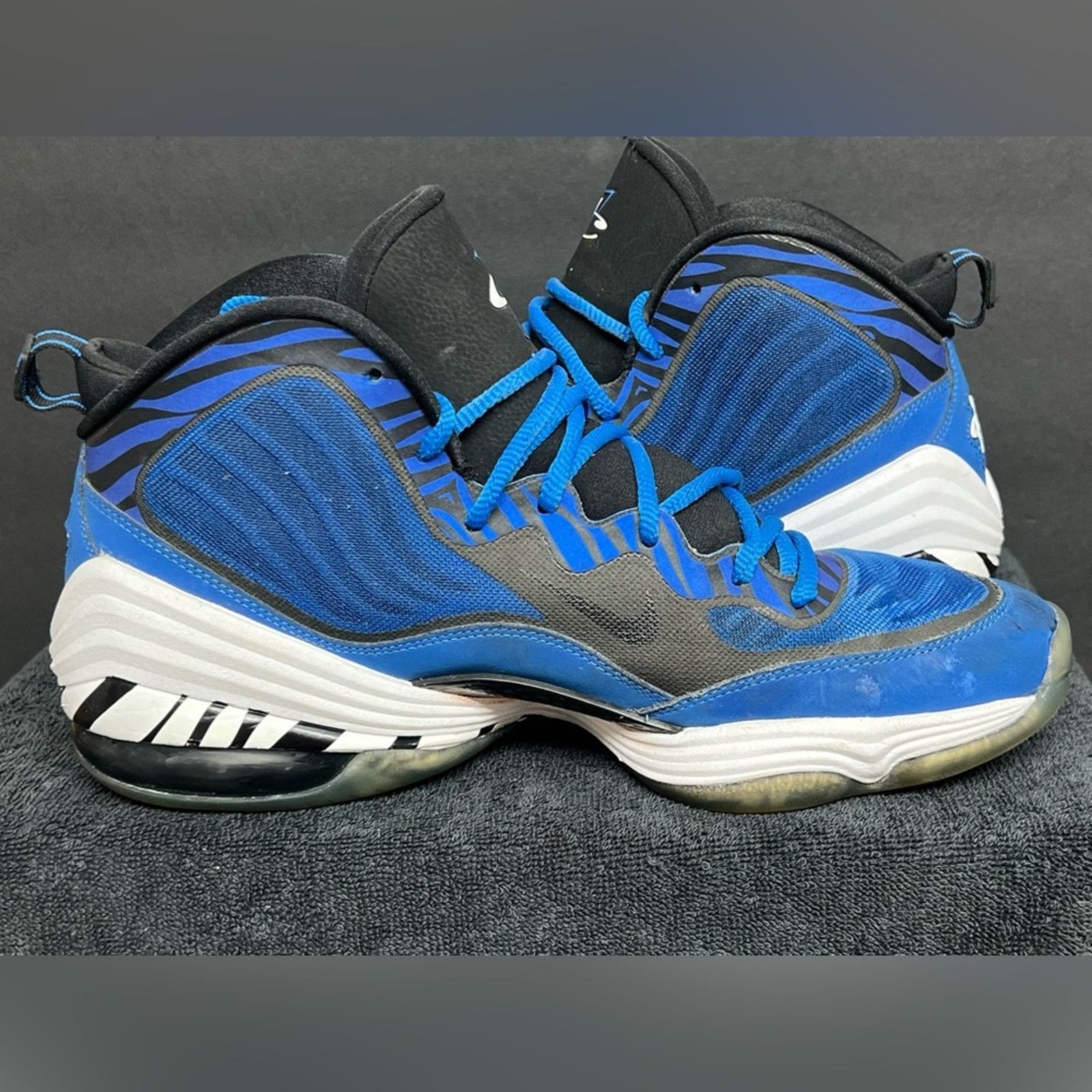 Nike Size 11 - Nike Air Penny 5 Memphis Tigers Blue Black Suede Size US 11 / EU 44 - 7 Thumbnail