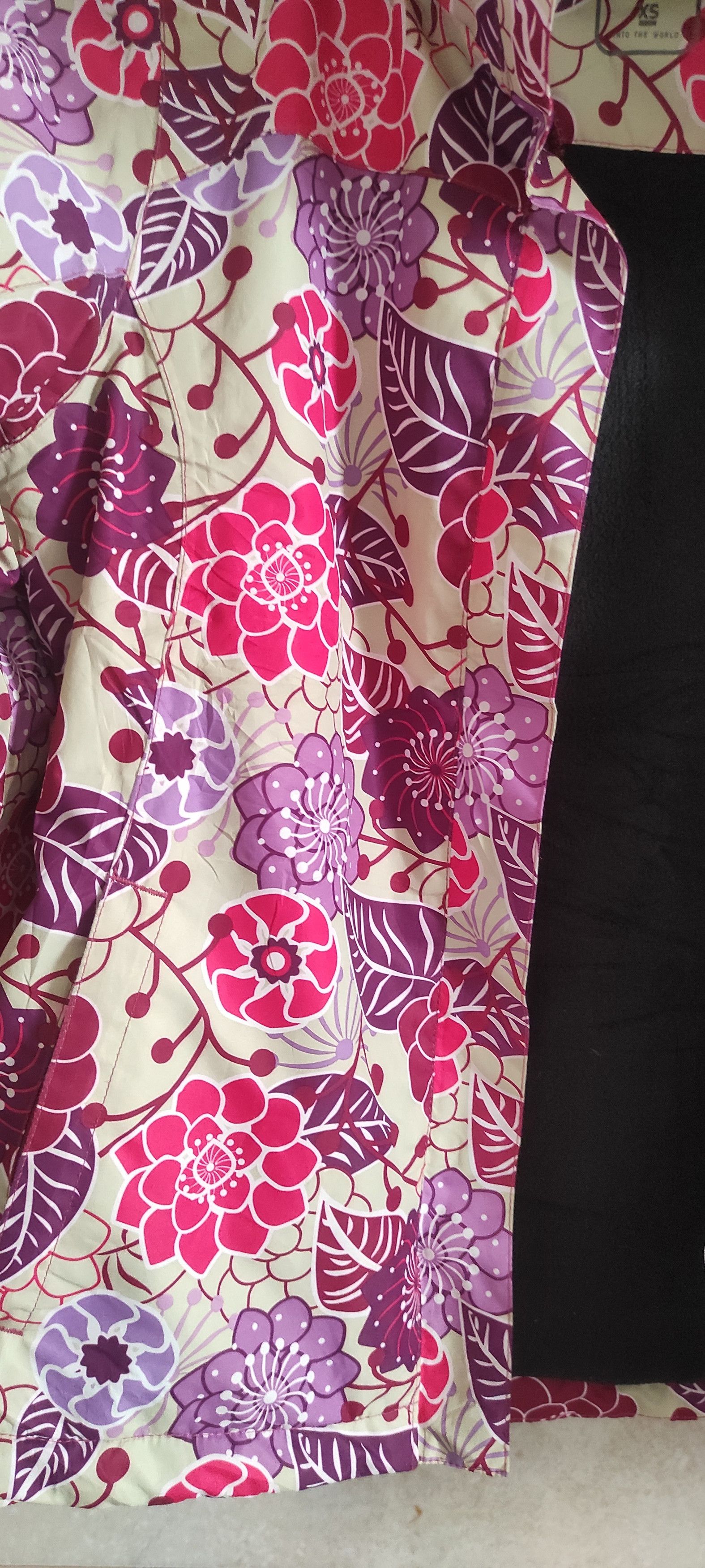 Other Berg Outdoor Weatherproof Floral waterproof Hooded Jacket Size S / US 4 / IT 40 - 18 Thumbnail