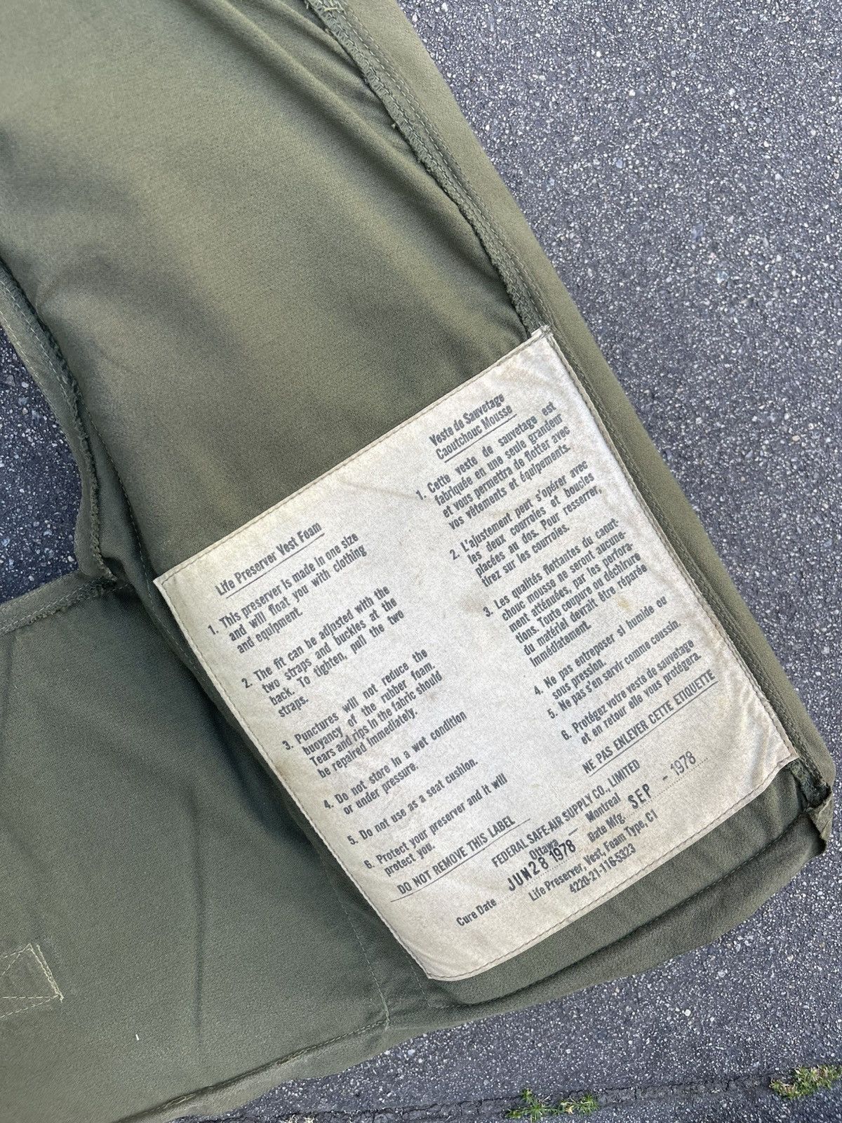 Vintage Military surplus life preserver vest ccp harness inspo poell Size US L / EU 52-54 / 3 - 6 Thumbnail