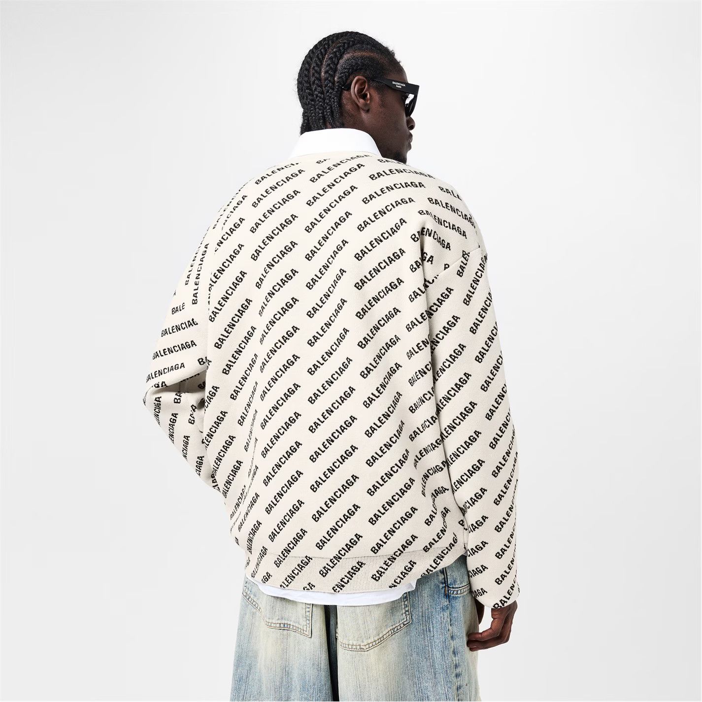 Balenciaga o1g2r1mq0226 Mini All-over Logo Sweater In Ivory/Black Size US XXL / EU 58 / 5 - 4 Thumbnail