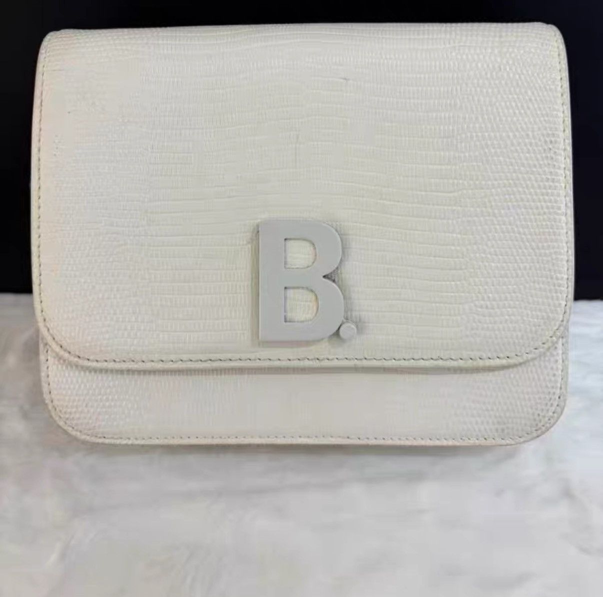 Balenciaga Balenciaga white B-logo lizard-textured box bag J38 Size ONE SIZE - 1 Thumbnail