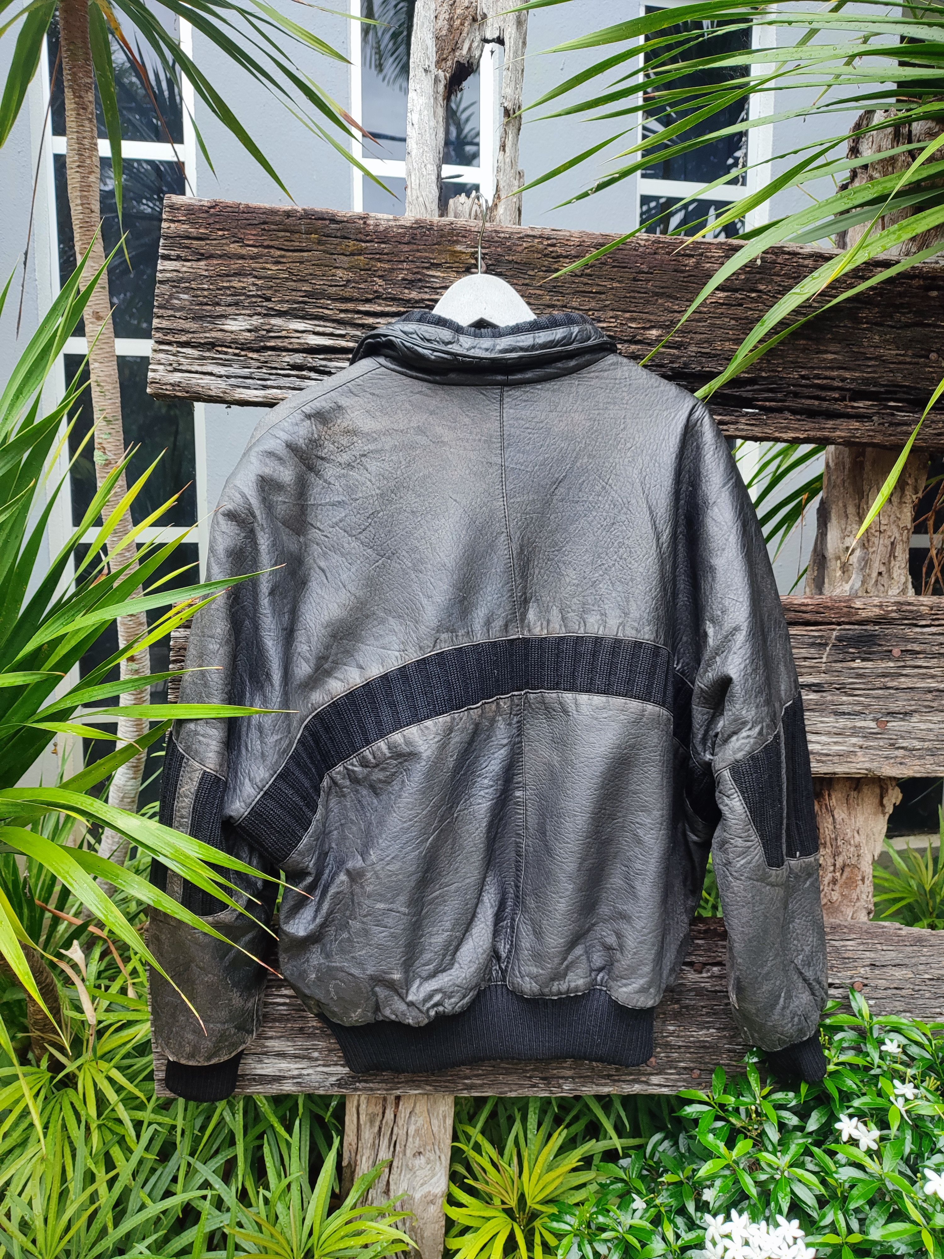 Vintage Andre Ghekiere Vintage Distressed Leather Bomber Jacket Size US XL / EU 56 / 4 - 8 Thumbnail
