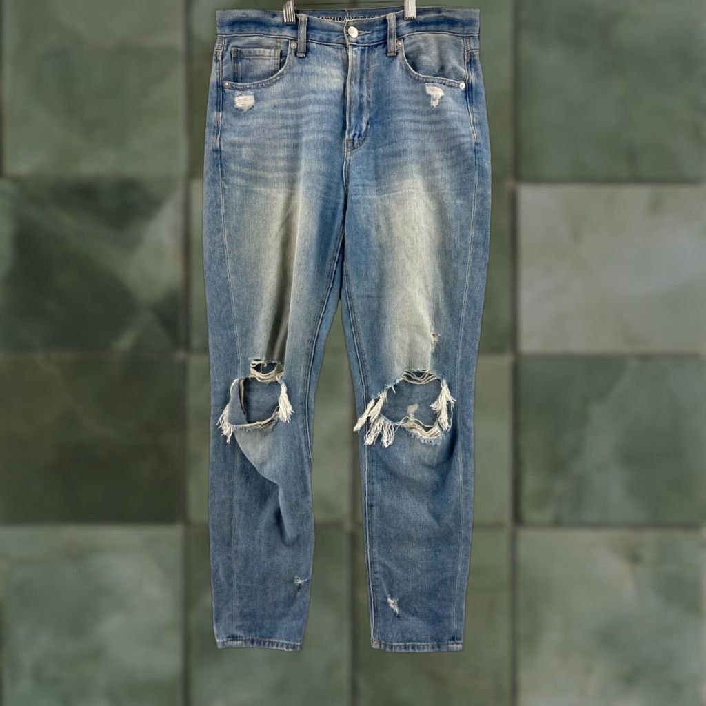 American Eagle Outfitters American Eagle Outfitters Jeans Womens 6 Denim Distressed Jeans - Blue 6 Regular Distressed 5-Pocket Tapered Jeans Womens Size 28" / US 6 / IT 42 - 1 Thumbnail