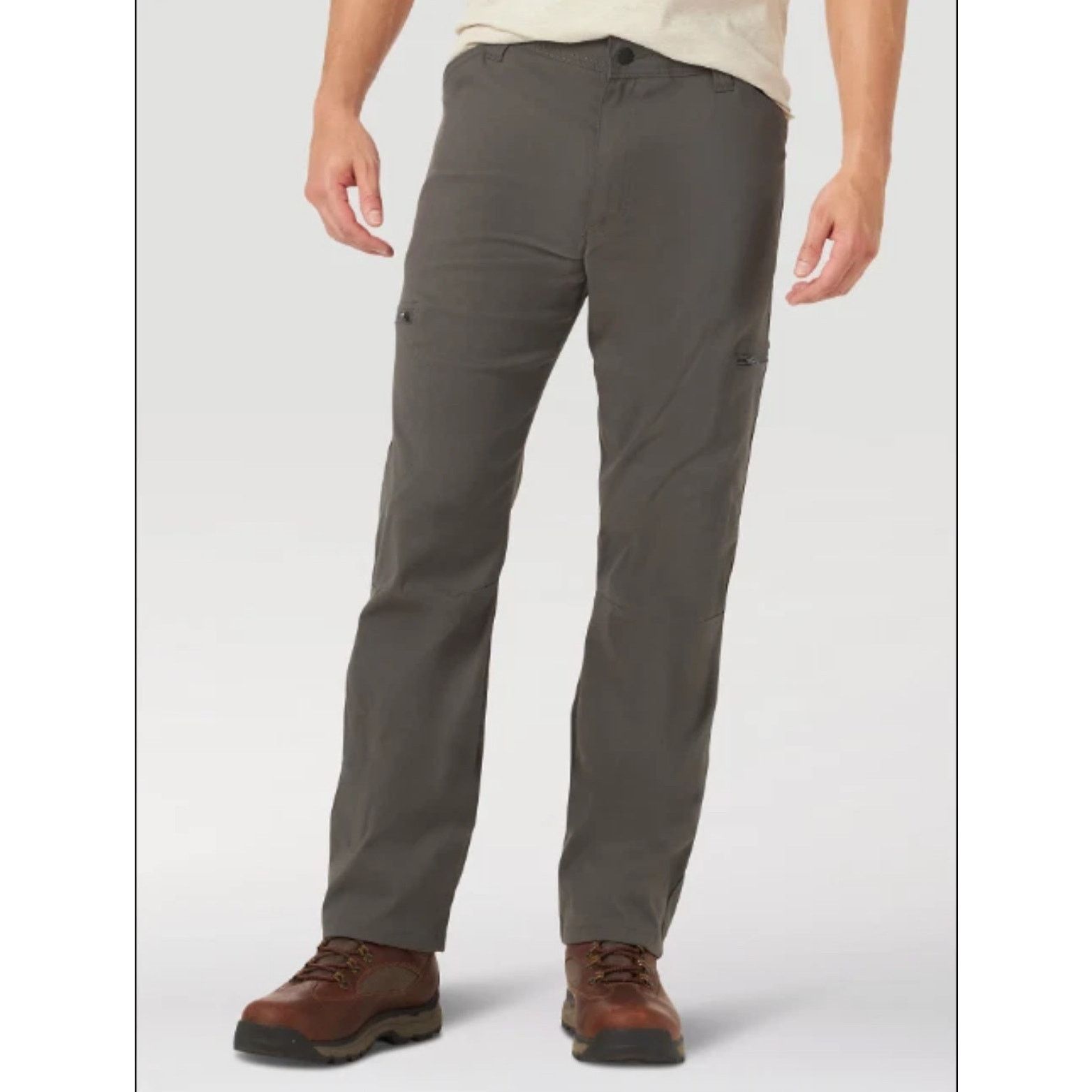 Wrangler Wrangler Outdoor Men’s Large Performance Pants Gray 36 x 29 Size US 36 / EU 52 - 1 Thumbnail