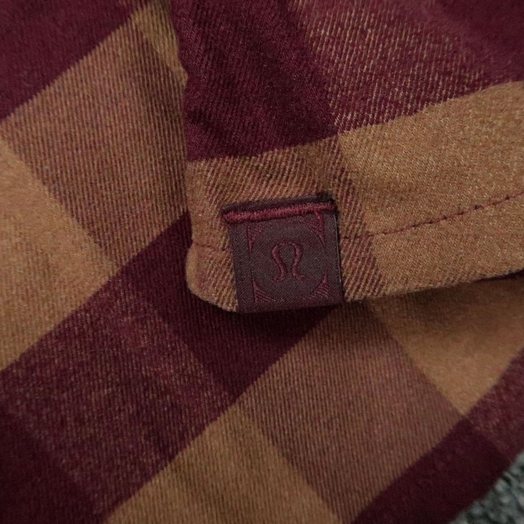 Lululemon VINTAGE? no — Lululemon Shirt Mens Medium Red Buffalo Plaid Flannel Long Sleeve Button-Up Pockets Size US M / EU 48-50 / 2 - 3 Thumbnail