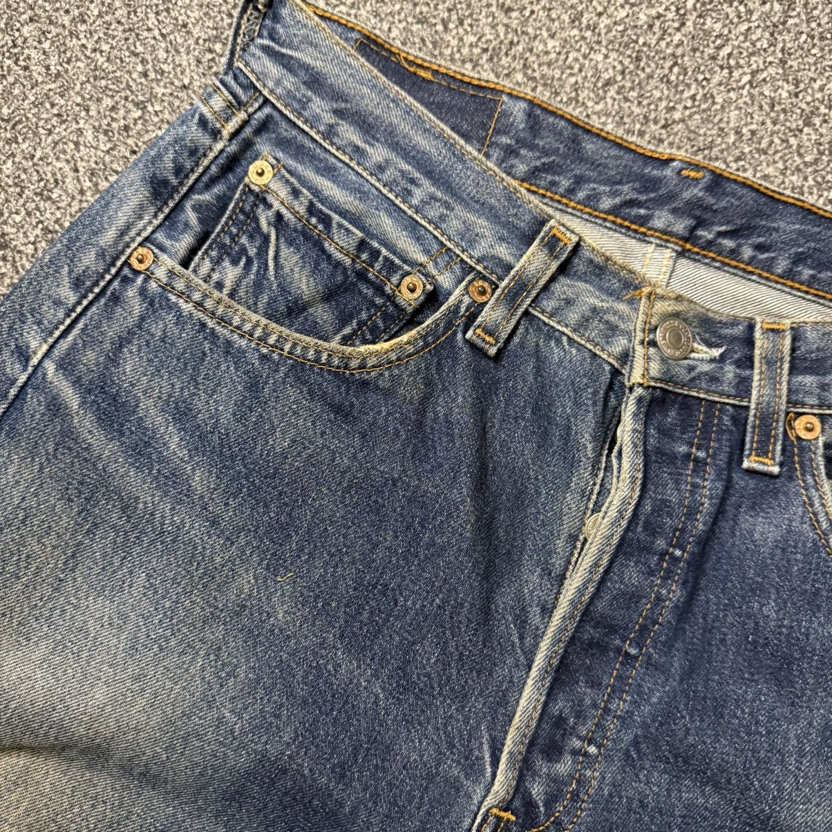 Levi's Vintage Clothing 90s Levis 501 Distressed Aging Mud Denim W31 Made in USA Size US 31 - 13 Thumbnail