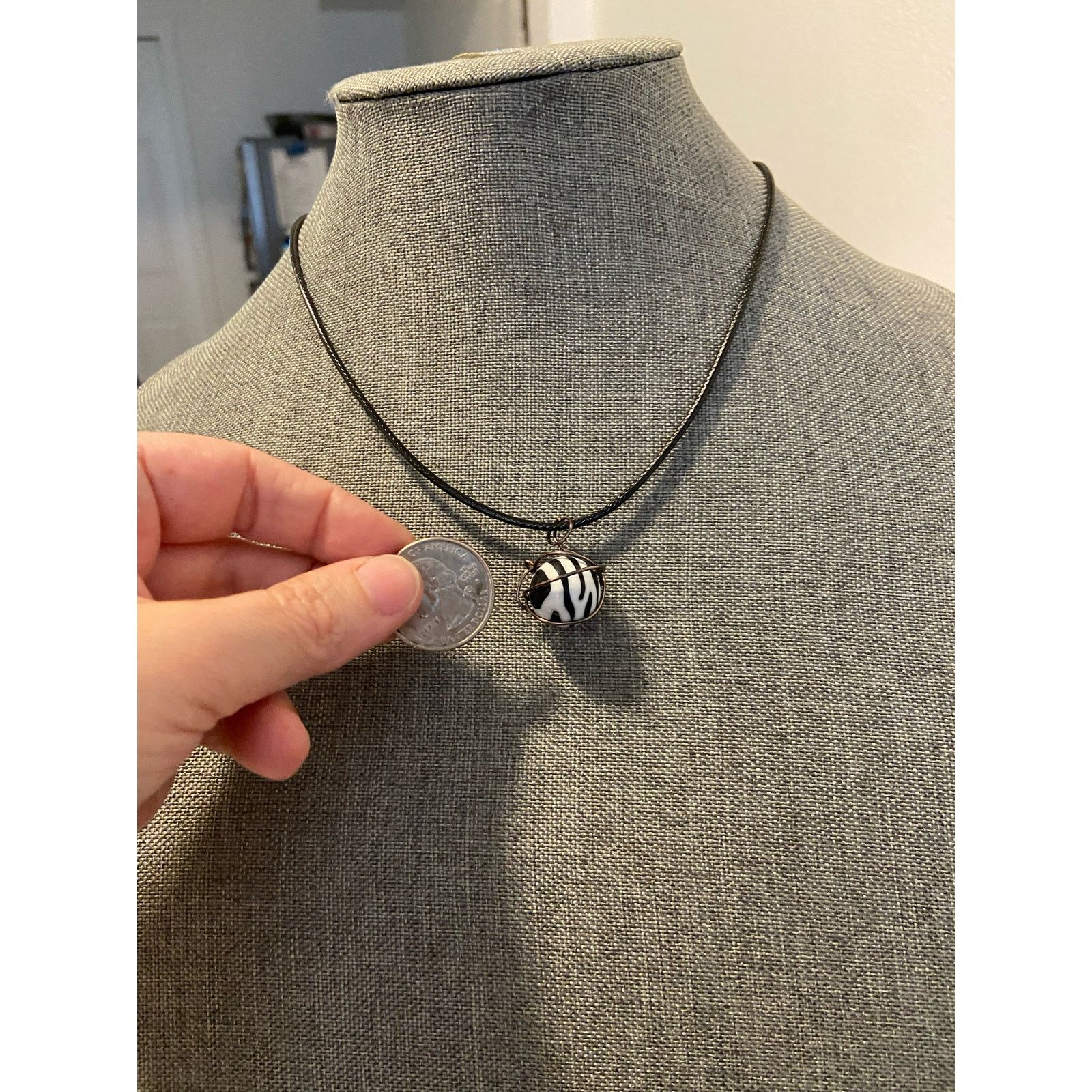 Handmade black and white striped round pendant necklace Size ONE SIZE - 2 Thumbnail