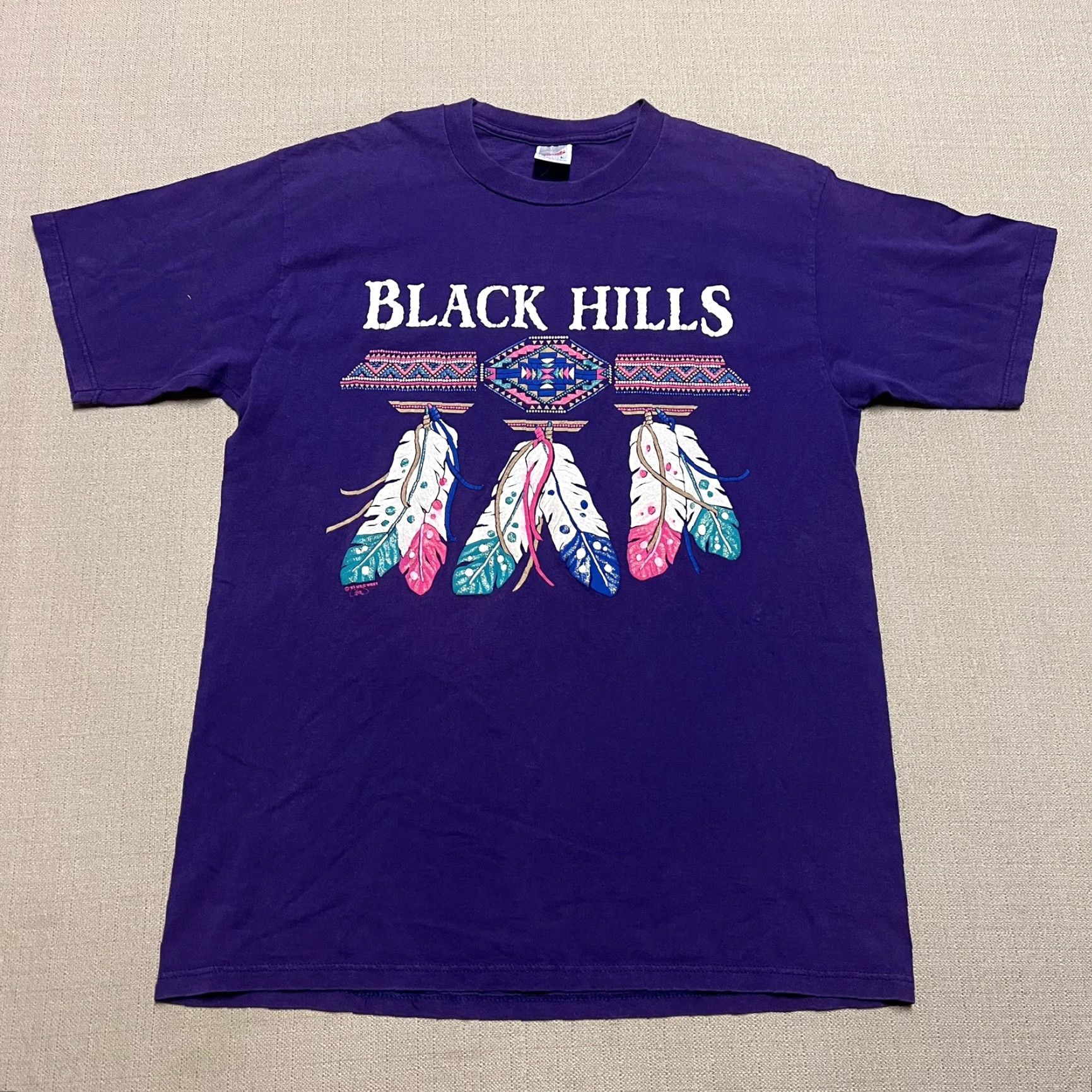 Vintage VINTAGE Black Hills Purple 90s Graphic T-Shirt Mens L Crew Neck Short Sleeve Cotton Shirts Size US L / EU 52-54 / 3 - 2 Thumbnail
