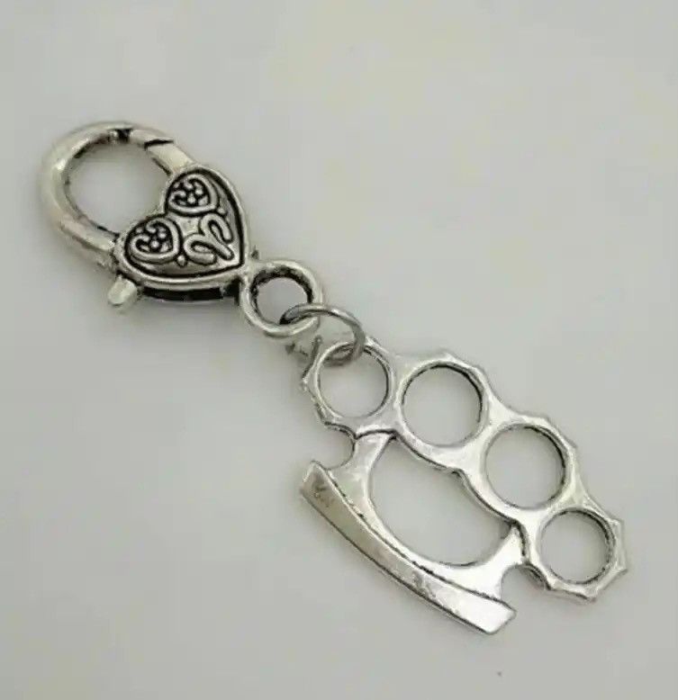 Vintage Vintage Alloy Brass Knuckle keychain Size ONE SIZE - 1 Thumbnail