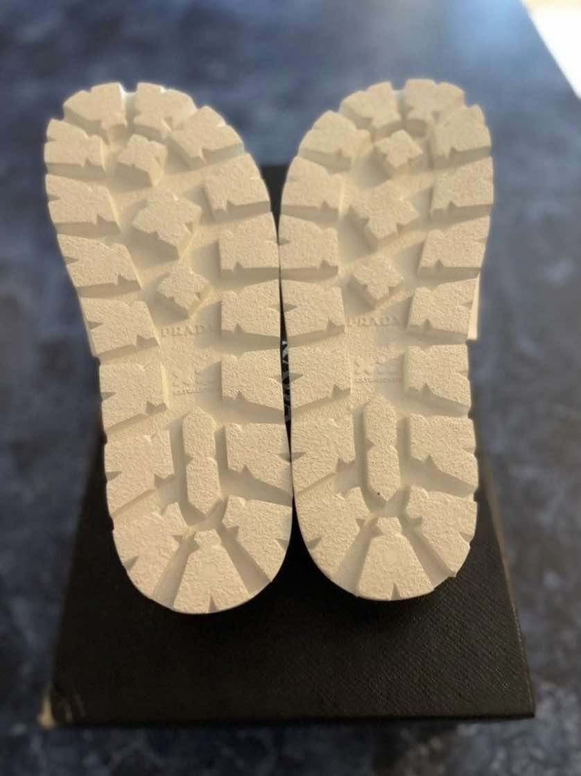 Prada Prada Lug Sole Leather Slides/Sandals Size US 8 / EU 41 - 6 Thumbnail