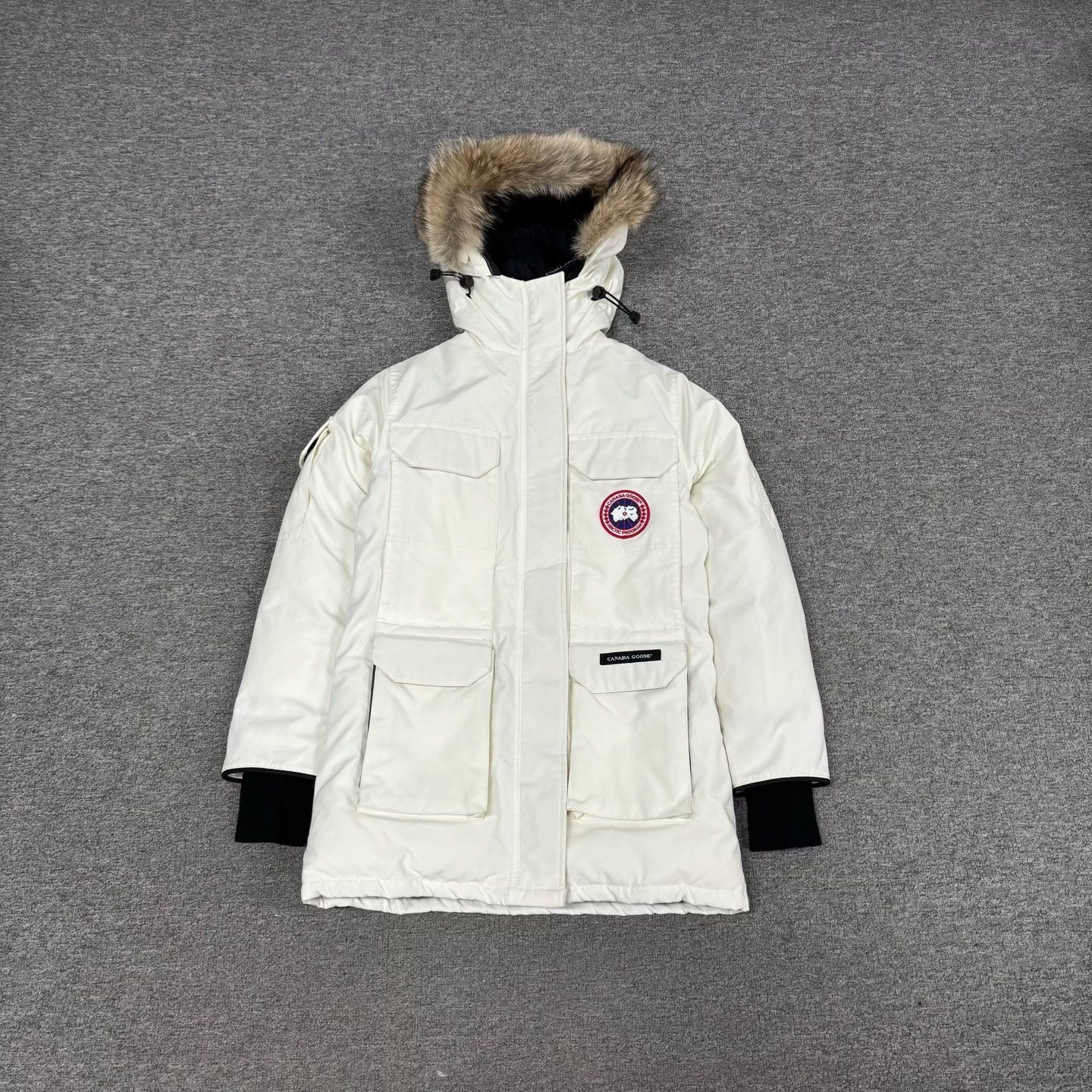 Canada Goose Canada Goose Expedition Down Jacket 2XS Size US XXS / EU 40 - 1 Thumbnail