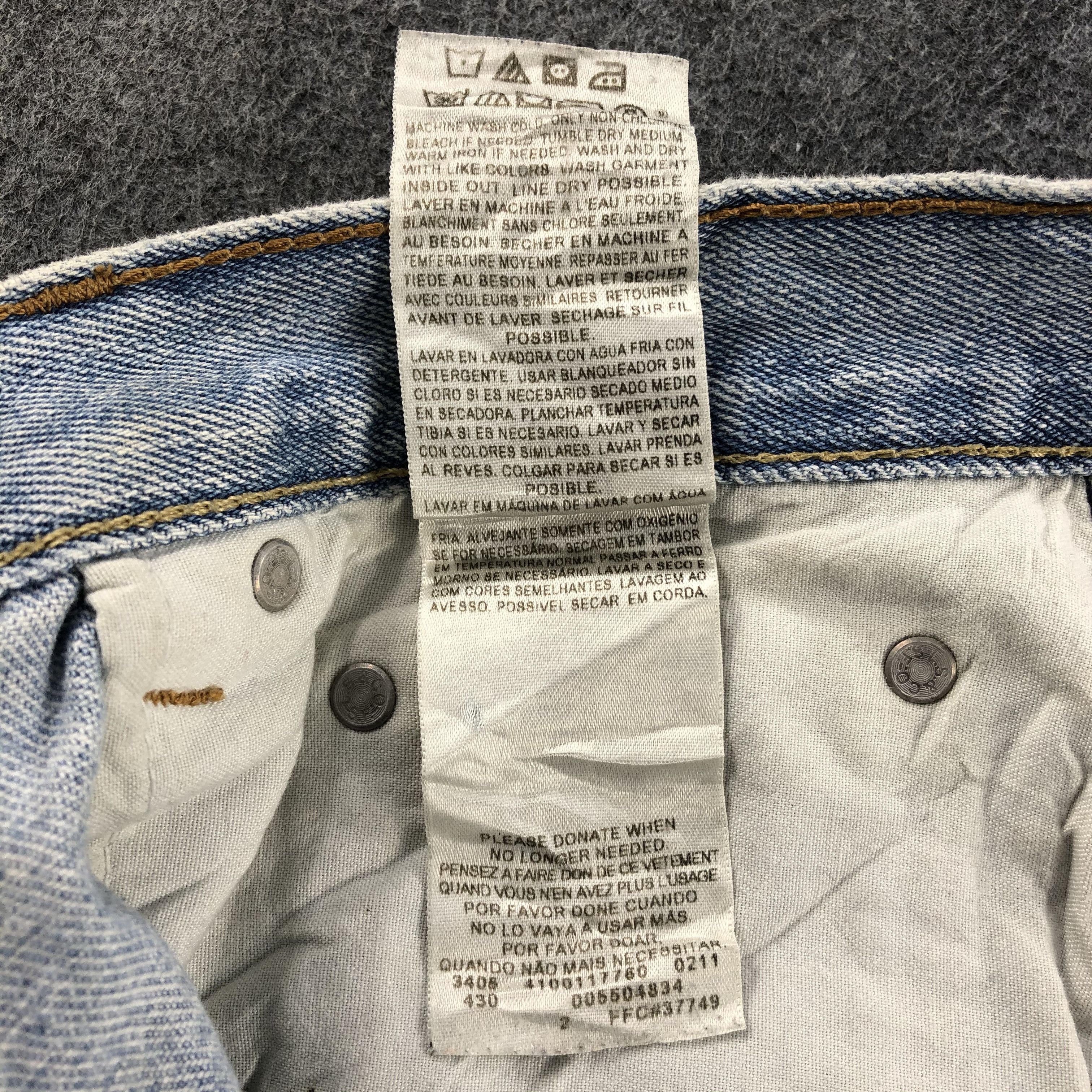 Levi's Dirty Vintage Levis Jeans Lot 550 Light Wash Denim-J952 Size US 33 - 10 Thumbnail