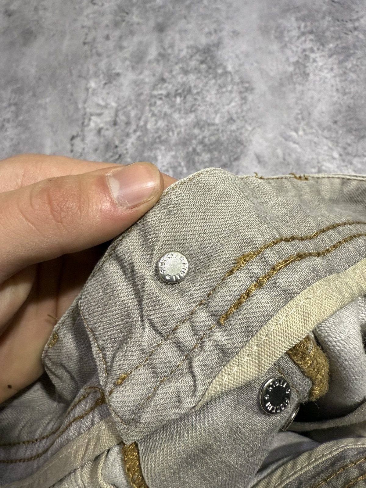 Dolce & Gabbana Dolce & Gabbana Vintage Metal Logo Denim Shorts Size US 34 / EU 50 - 10 Thumbnail