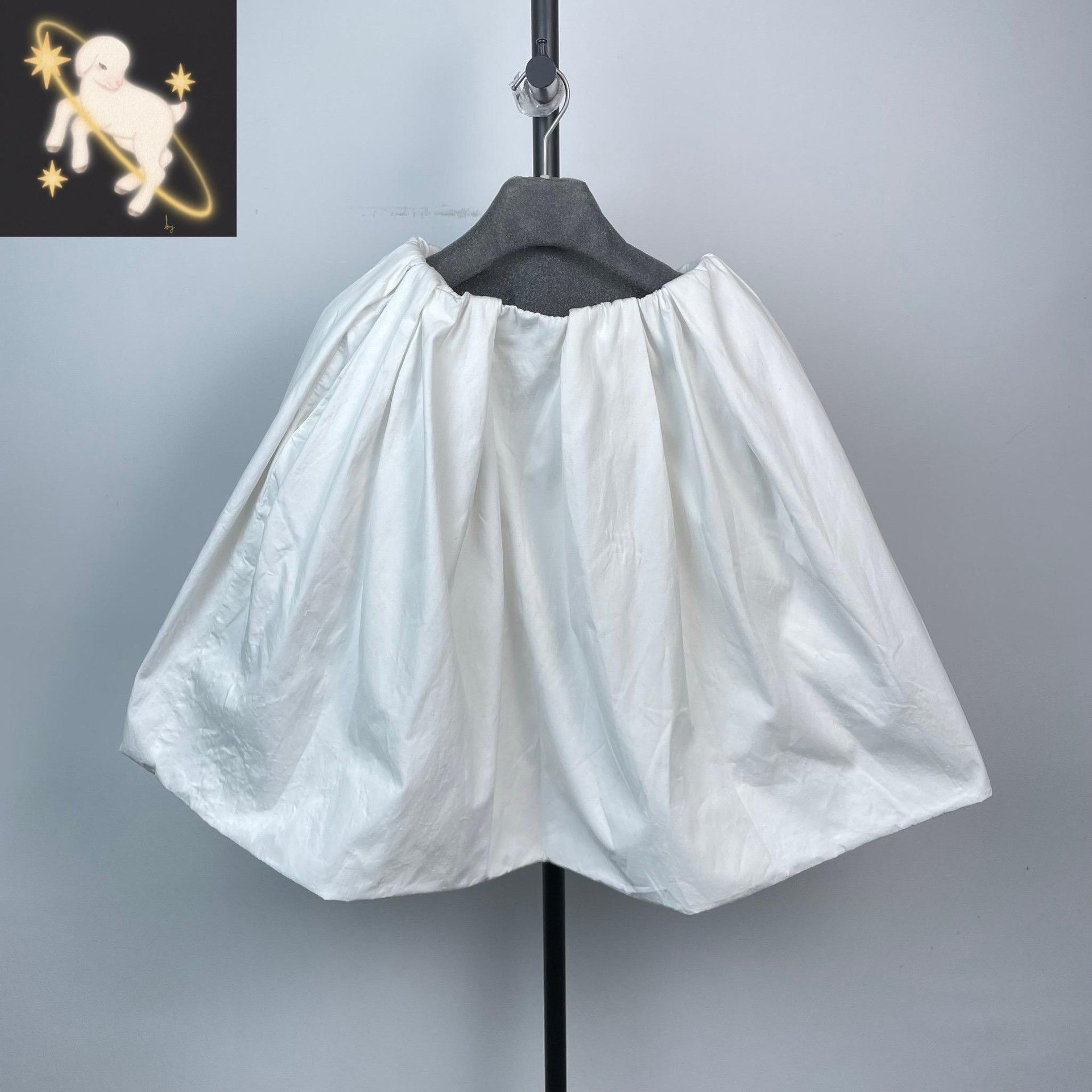Miu Miu Miu Miu Cropped White Skirt 40 Women Size 40" / US 18 - 1 Thumbnail