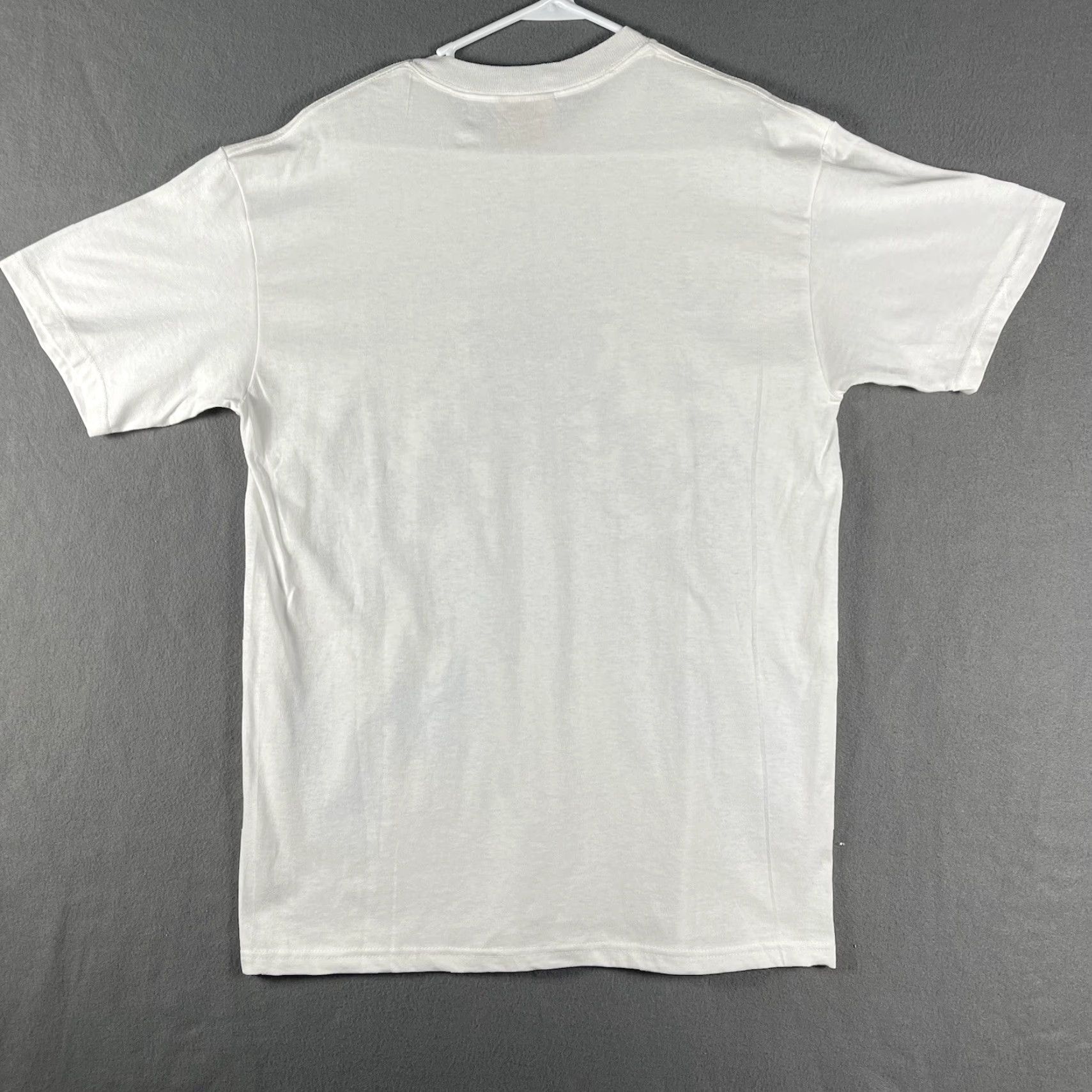 The Mountain VTG The Mountain T-Shirt M White Graphic Print Wings Grunge USA Cyber 2000-2009 Mens Short Sleeve Crew Neck Size US M / EU 48-50 / 2 - 2 Thumbnail
