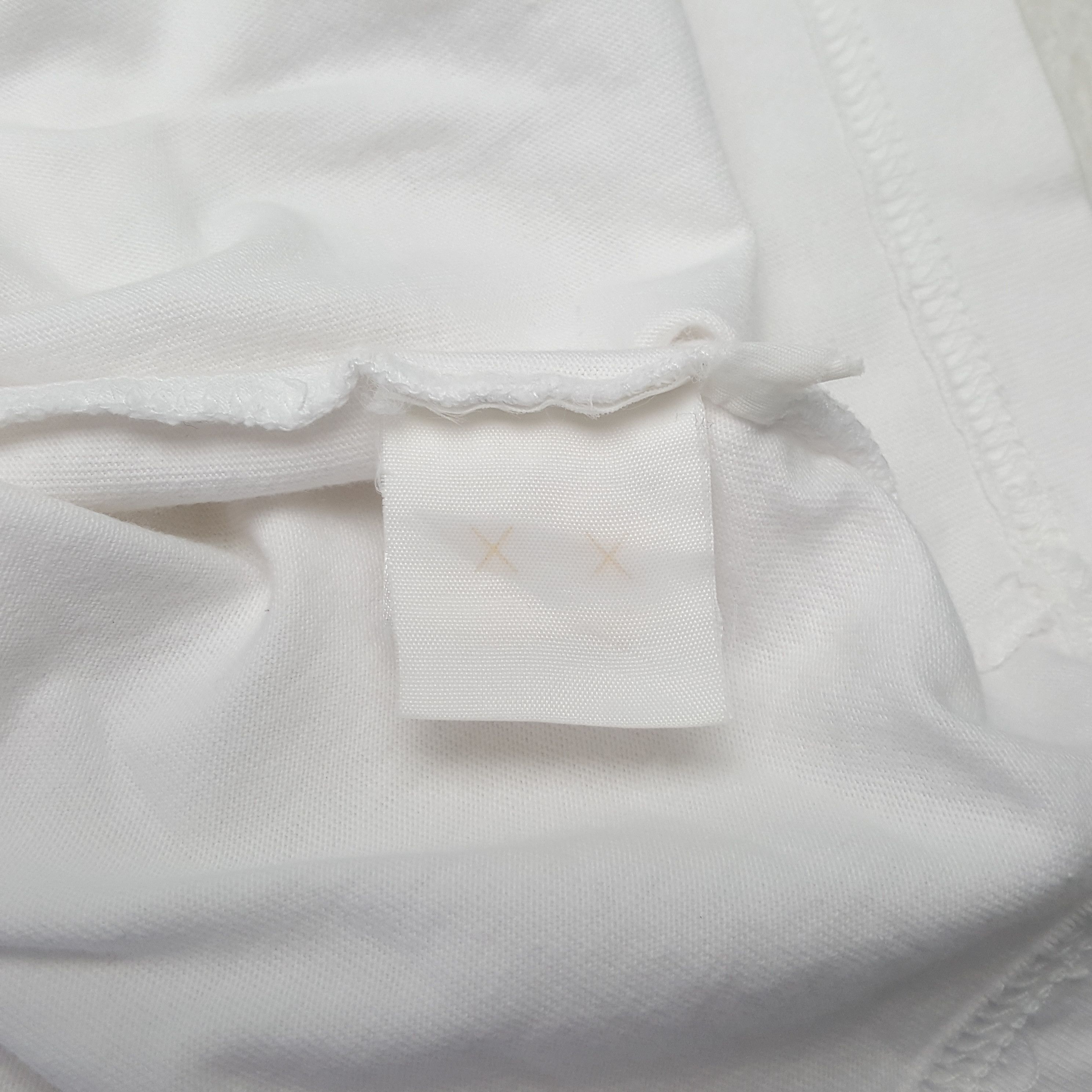 Yves Saint Laurent Yves Saint Laurent YSL Fashion Brand Tshirt C301N6 Size US M / EU 48-50 / 2 - 6 Thumbnail