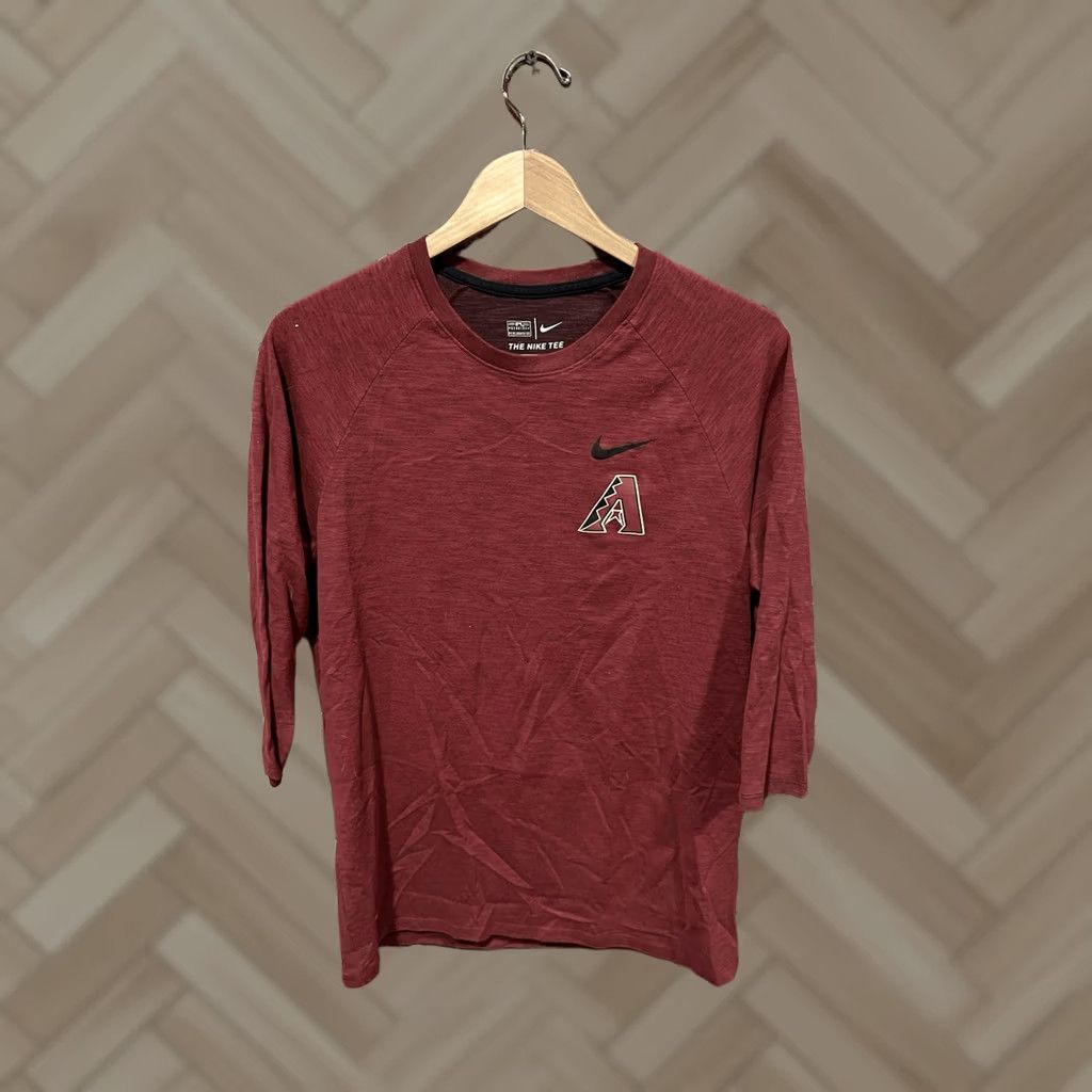 Nike Nike Mens Red Arizona Diamondbacks 3/4 Sleeve T-Shirt Msize Red Diamondbacks 3/4 Sleeve Nike Mens T-Shirt Size US M / EU 48-50 / 2 - 1 Thumbnail
