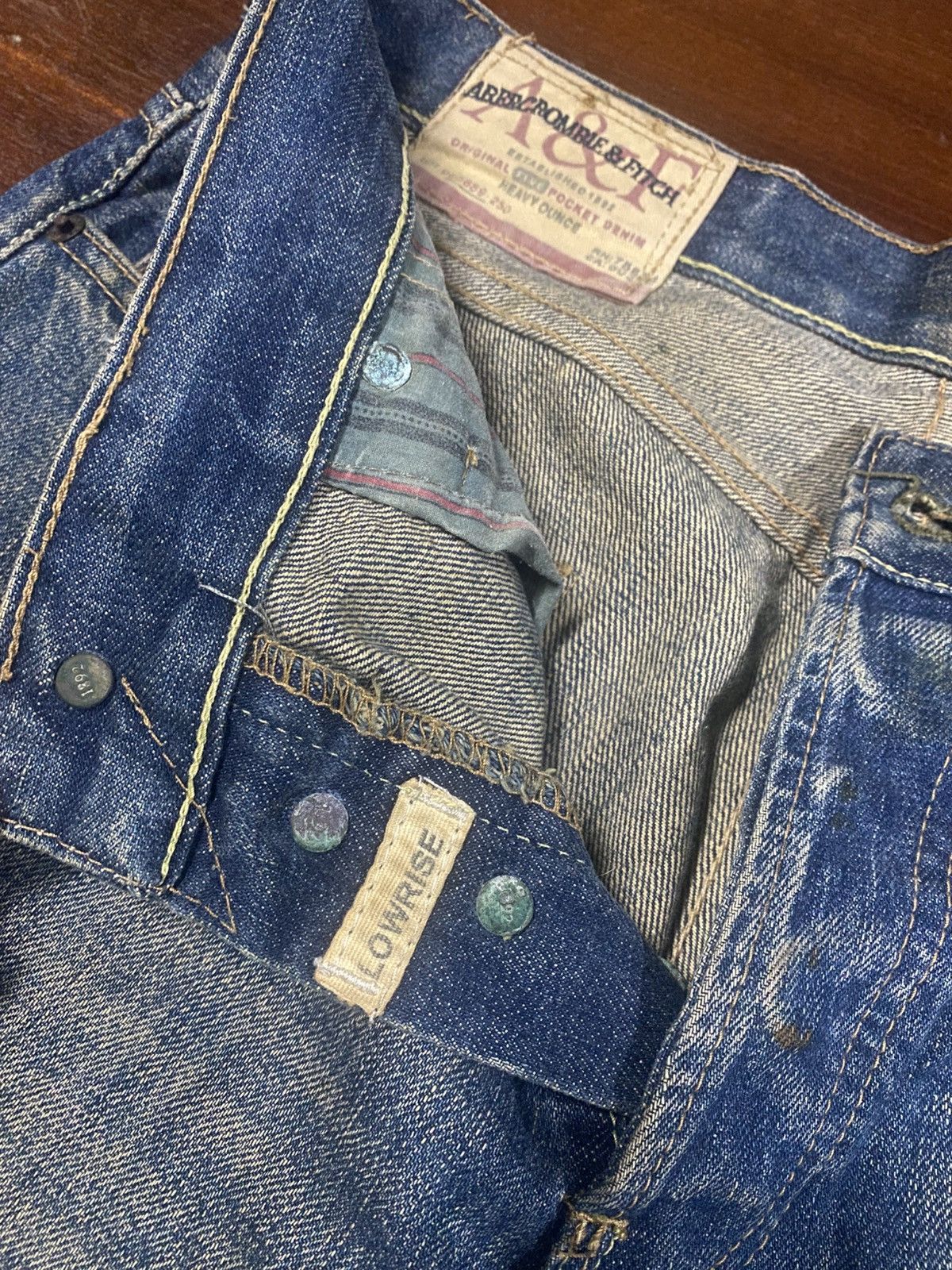 Abercrombie & Fitch Vintage Abercrombie Blue Wash Distressed mud wash lowrise Size US 33 - 22 Thumbnail