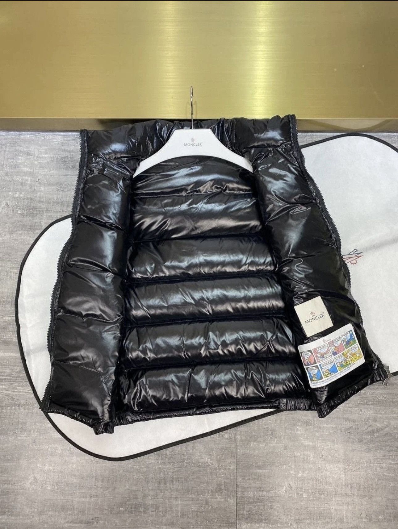 Moncler Moncler Vest Size US L / EU 52-54 / 3 - 3 Thumbnail