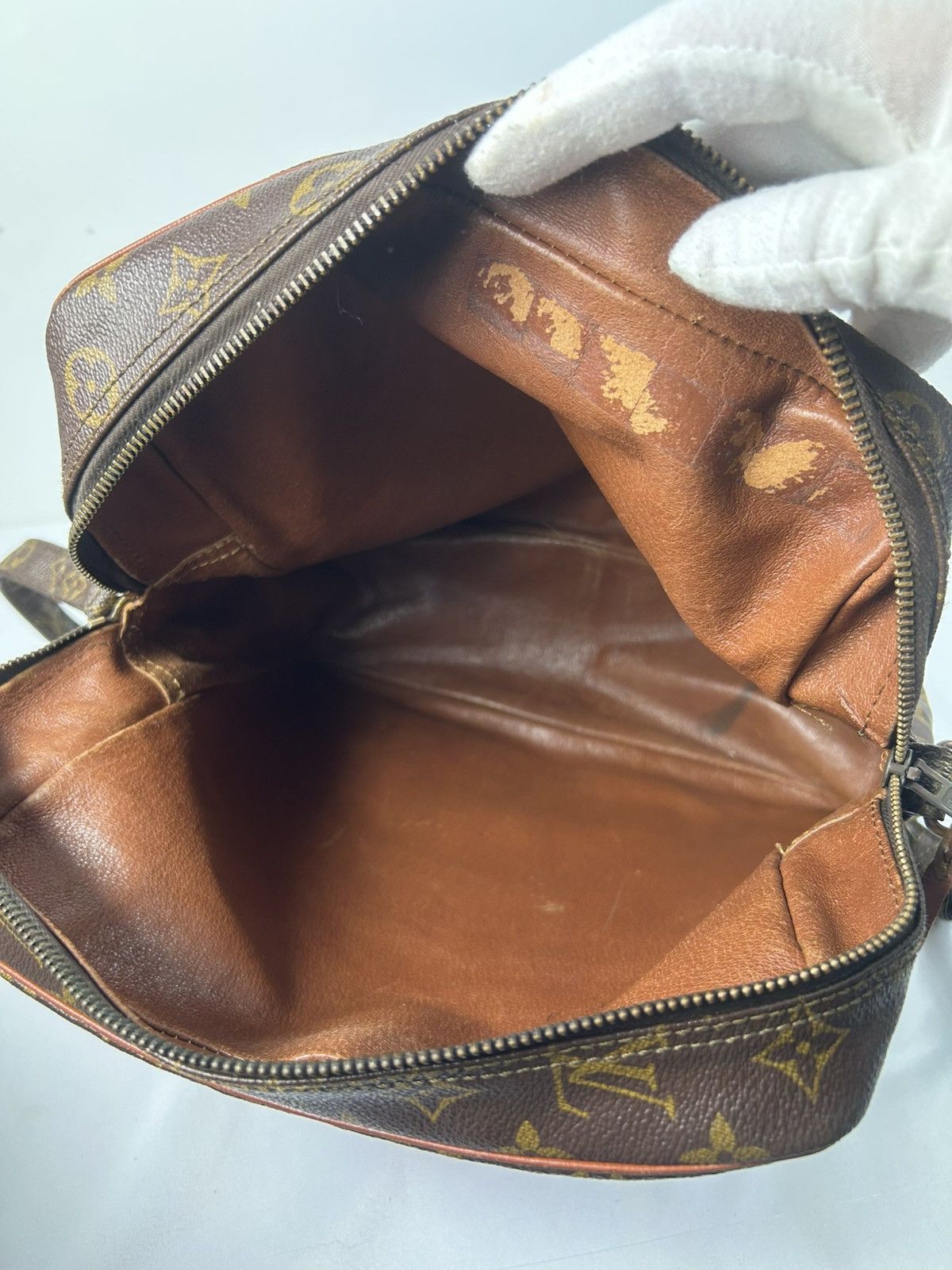 Louis Vuitton Louis Vuitton Monogram Crossbody Bag Size ONE SIZE - 6 Thumbnail