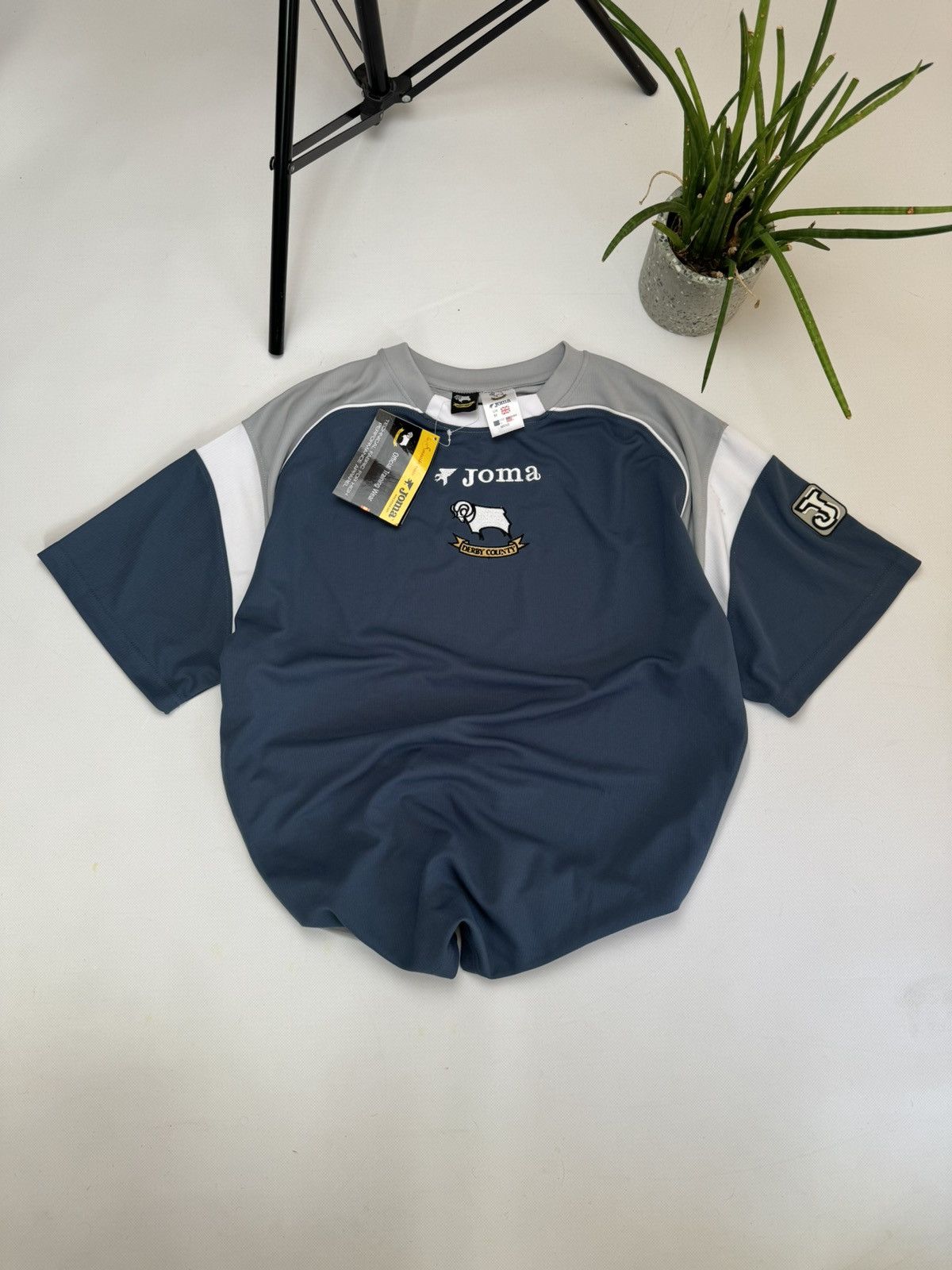 Umbro RARE VINTAGE Derby County Umbro soccerjerset new with tag Size US L / EU 52-54 / 3 - 1 Thumbnail