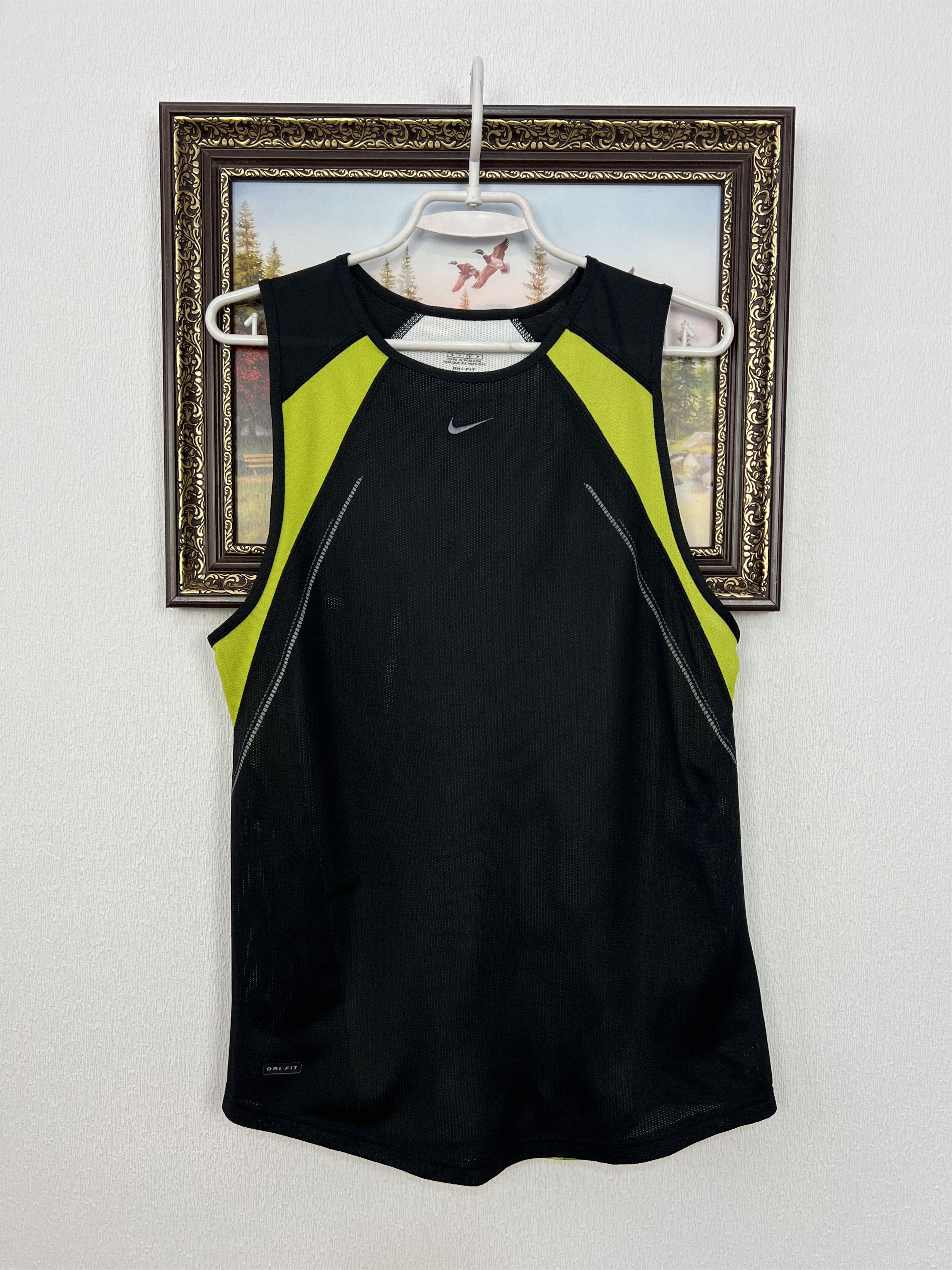 Nike Vintage 2000's Nike Train Vest Sport Tank Top Shirt Jersey Size US S / EU 44-46 / 1 - 1 Thumbnail