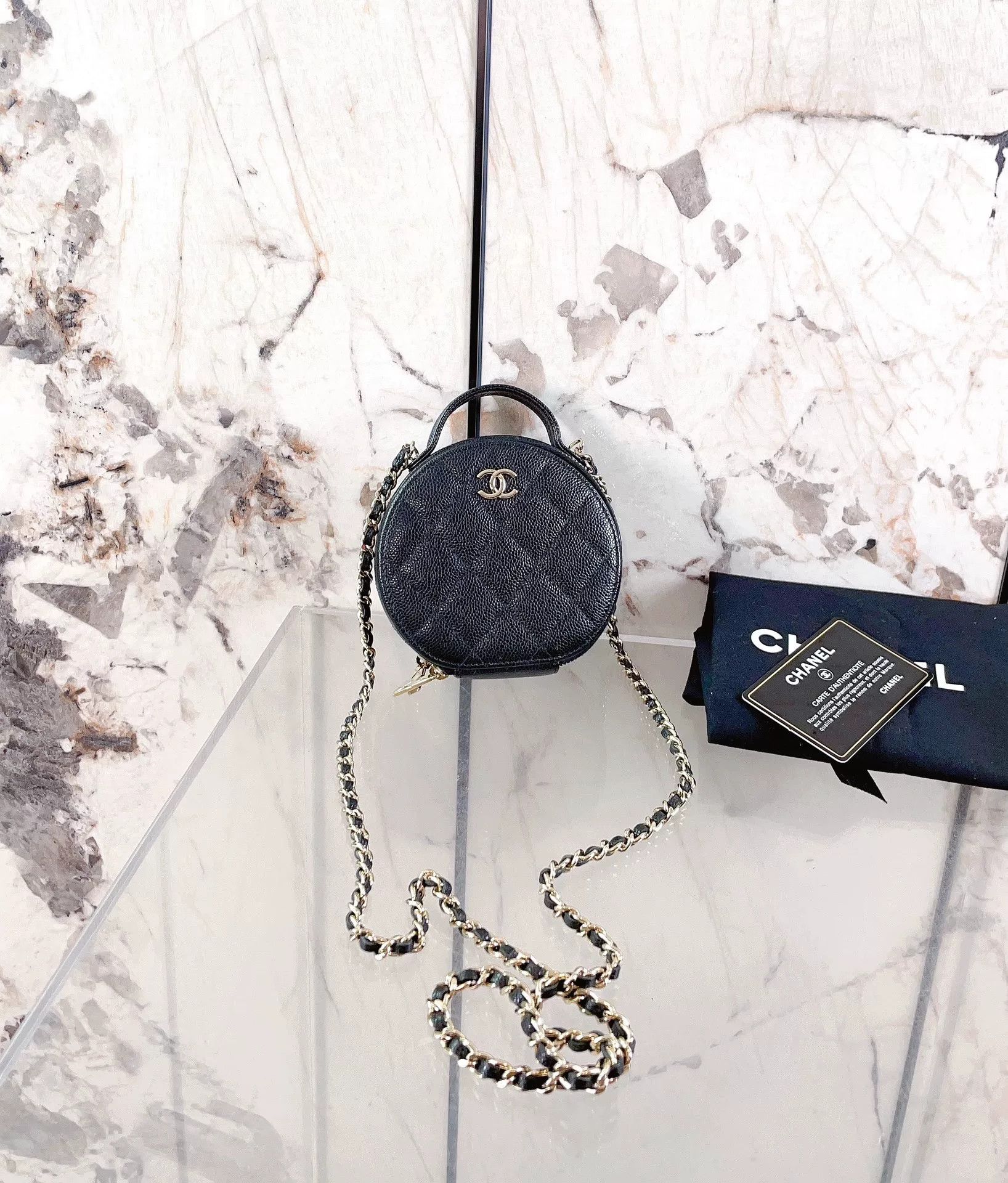 Chanel Pre-loved Bag Very good condition Size ONE SIZE - 1 Thumbnail