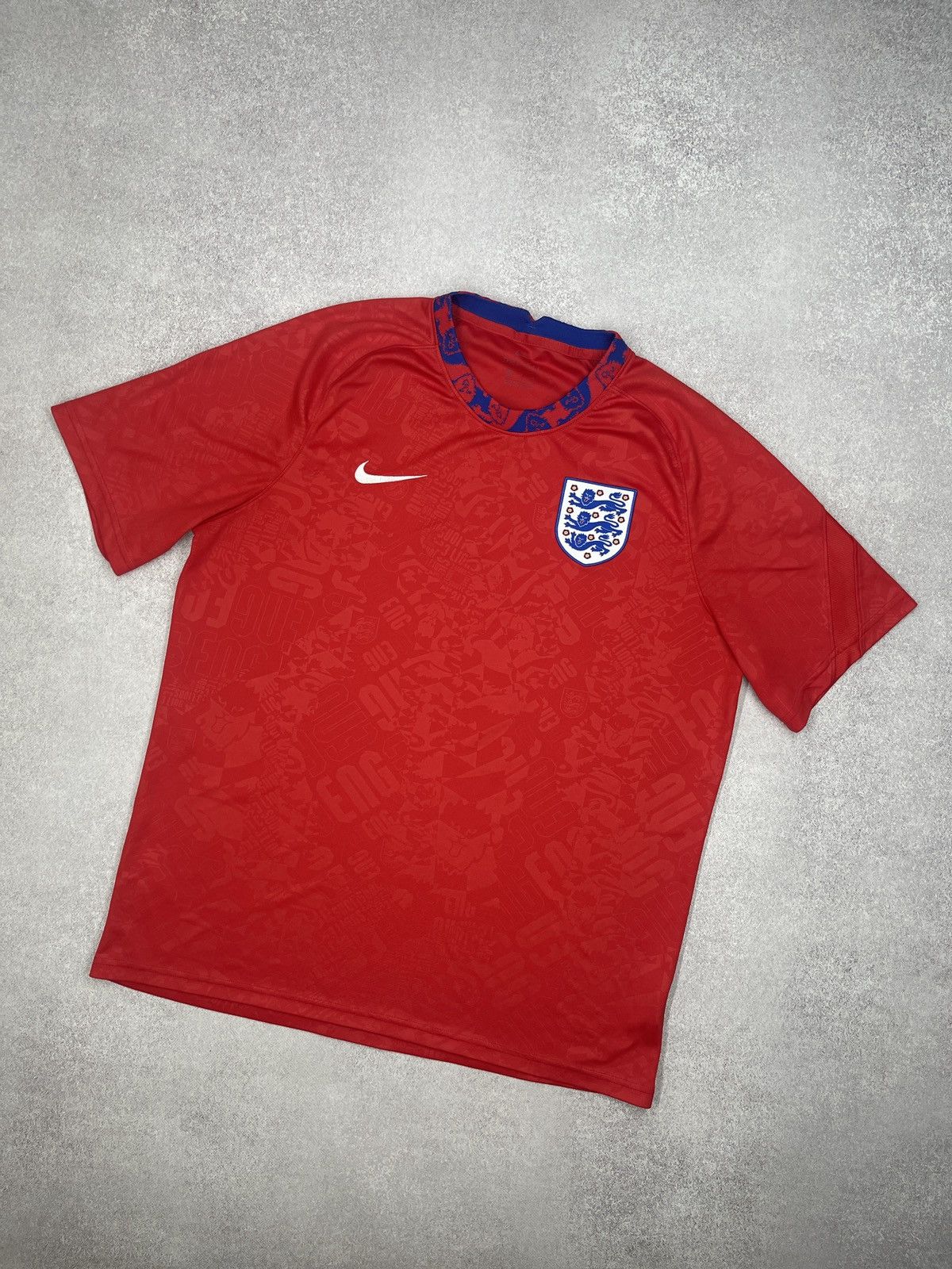 Nike Mens Nike England Football Soccer Jersey Red Size XL Size US XL / EU 56 / 4 - 1 Thumbnail
