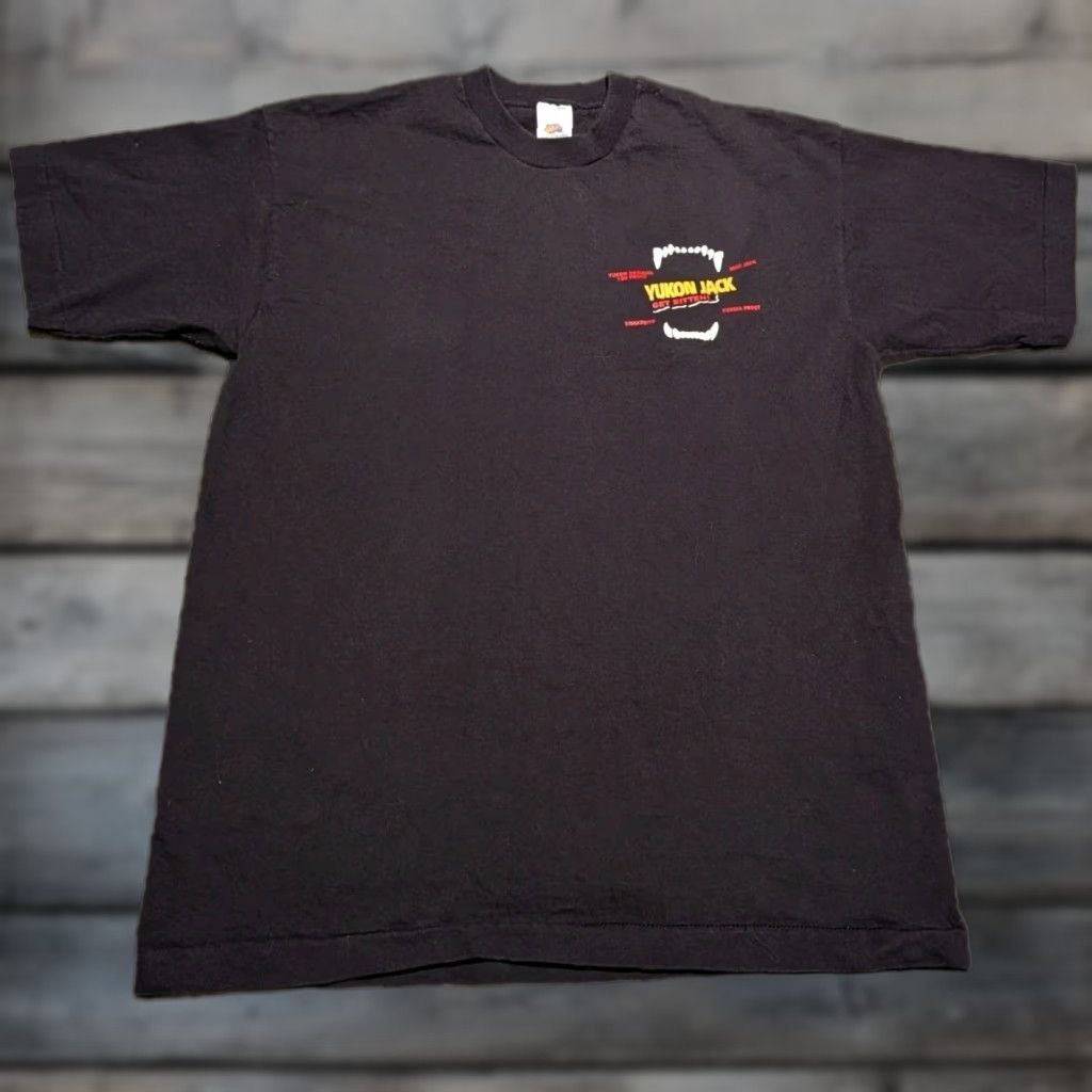 Fruit Of The Loom VINTAGE Yukon Jack Alcohol Promo Tee Shirt Mens T-Shirt Black L Fruit of the Loom 90s 80s USA Crew Neck Short Sleeve Cotton Size US L / EU 52-54 / 3 - 1 Thumbnail