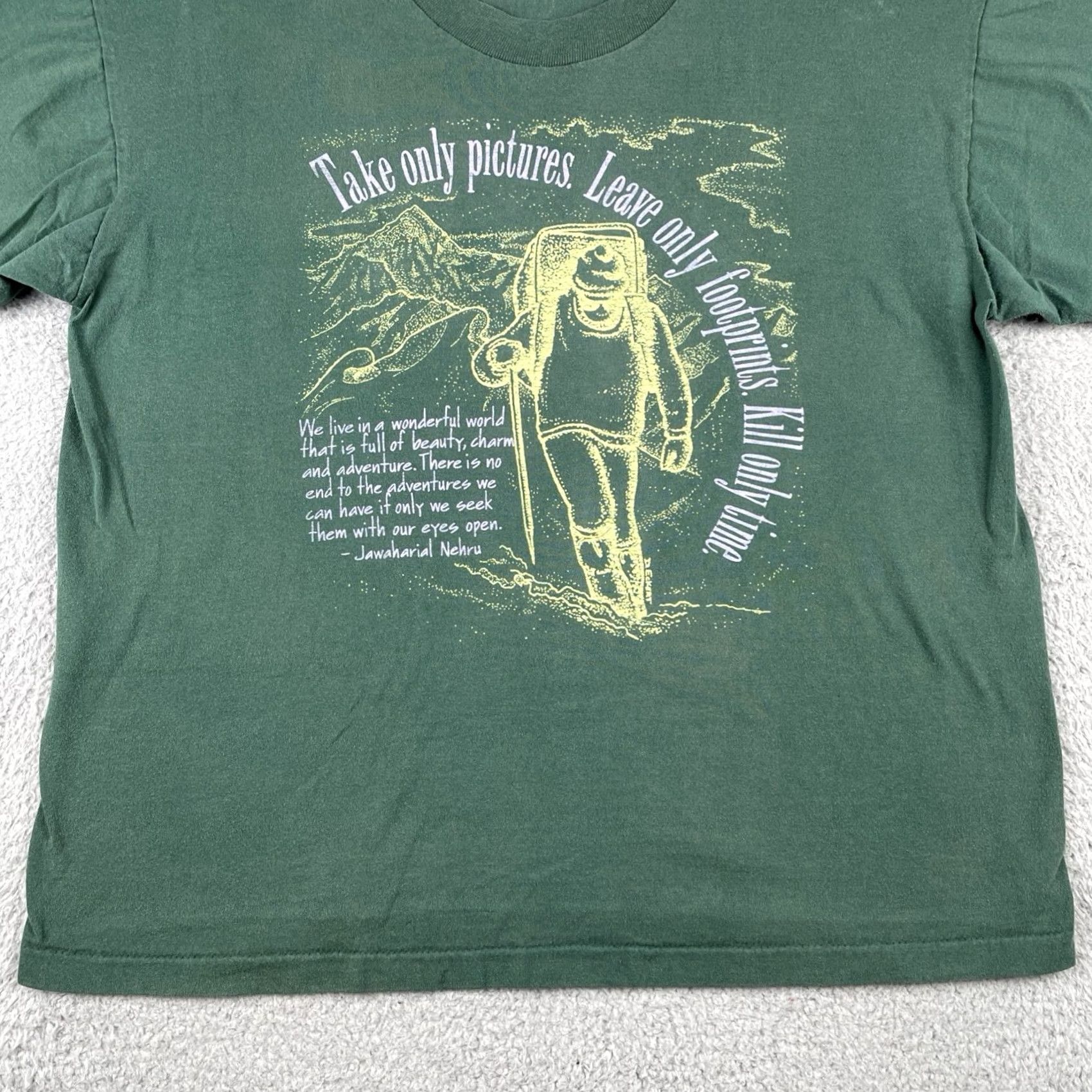 Anvil VINTAGE Anvil Shirt L Nature Quotes Leave Only Footprints Kill Only Time Made In USA Mens Size US L / EU 52-54 / 3 - 5 Thumbnail