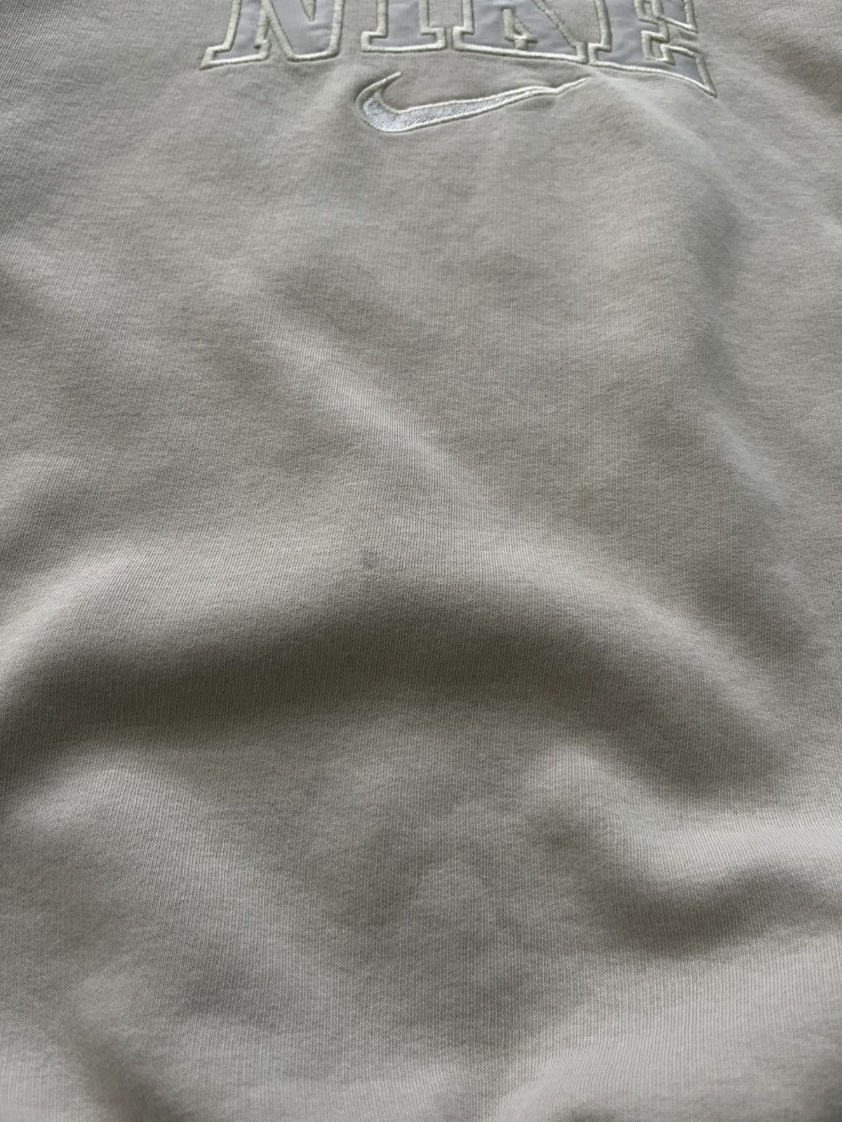 Nike Nike Vintage Big Logo Streetwear Sweatshirt Y2K Beige Size US L / EU 52-54 / 3 - 4 Thumbnail