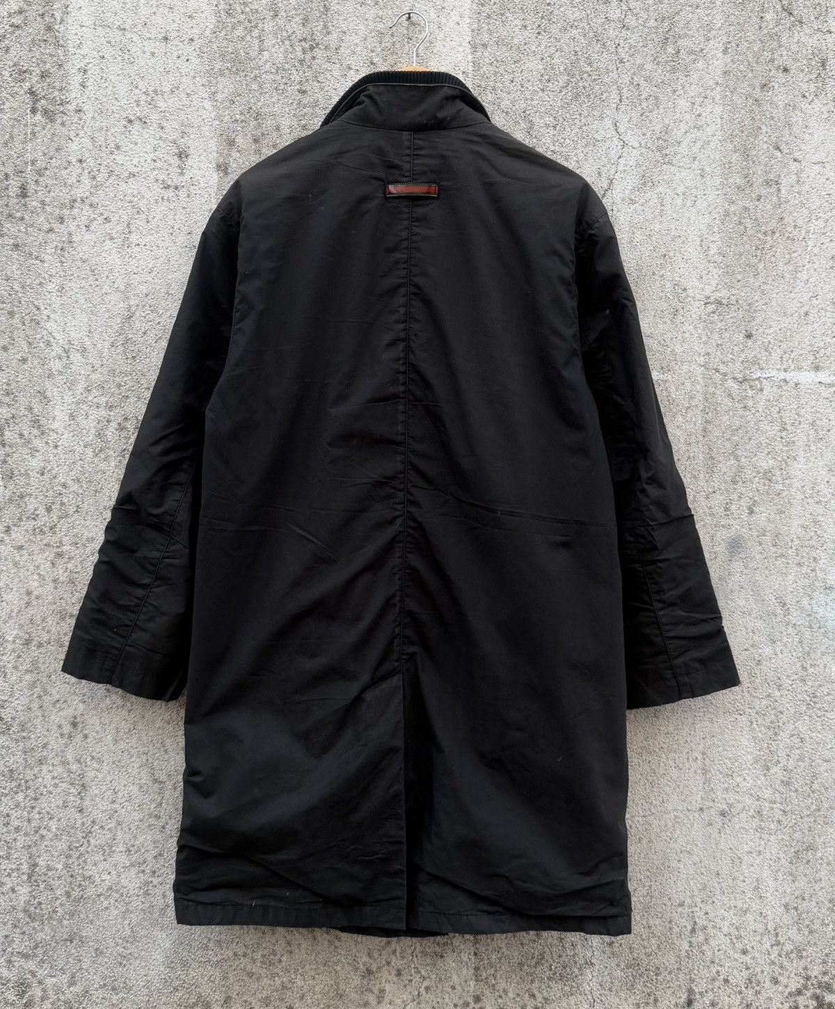 Gucci VTG Gucci Long Coat Faded Waxed Black Size 50 Made In Italy Size US M / EU 48-50 / 2 - 3 Thumbnail