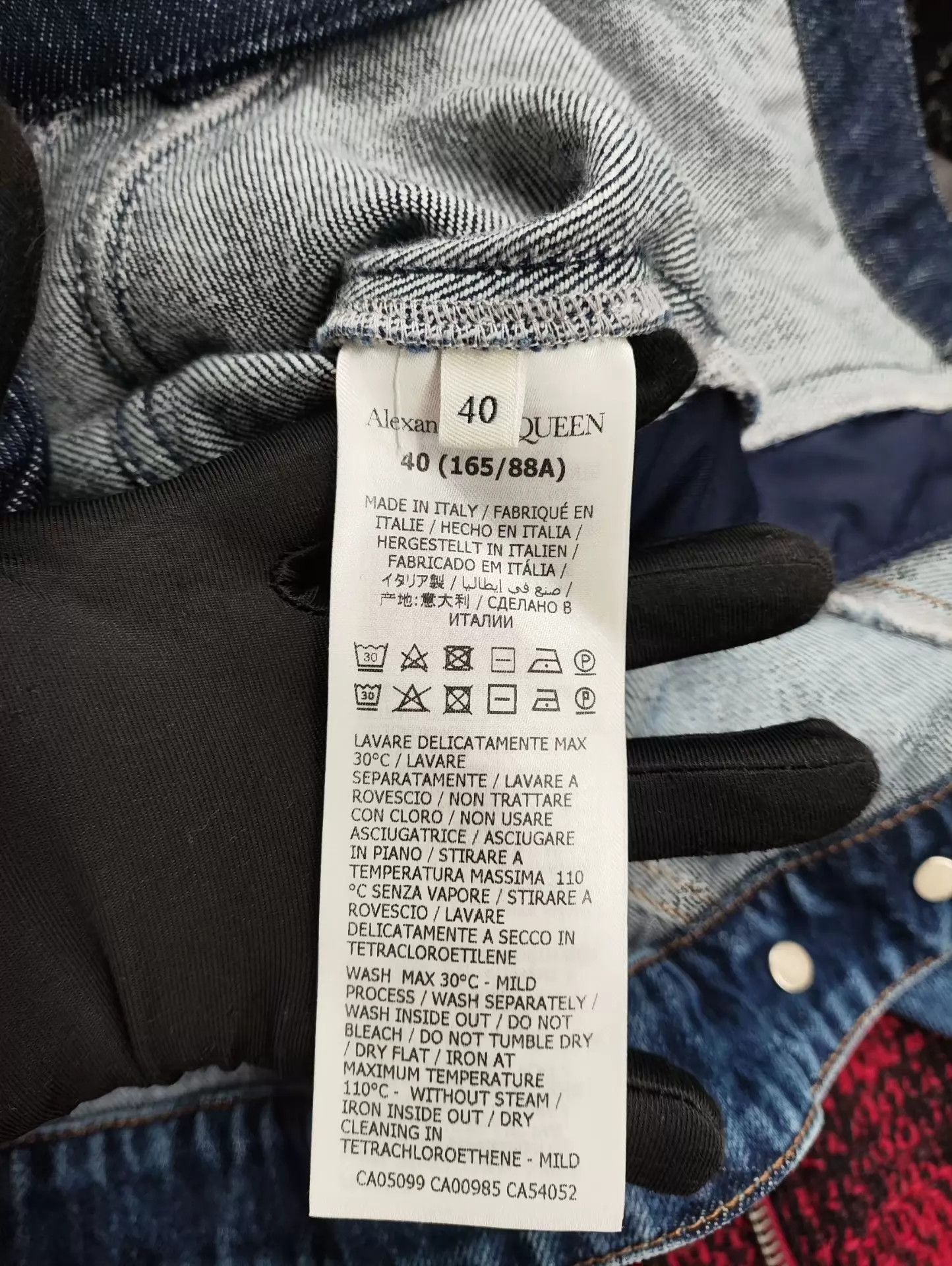 Alexander McQueen Alexander McQueen denim jacket blue 40 250516ZJQ2L02 Size S / US 4 / IT 40 - 5 Thumbnail