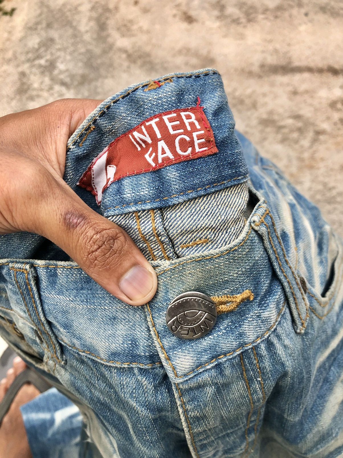 Hypebeast INTERFACE WASHED BLUE DISTRESSED DENIM Size US 32 / EU 48 - 3 Thumbnail