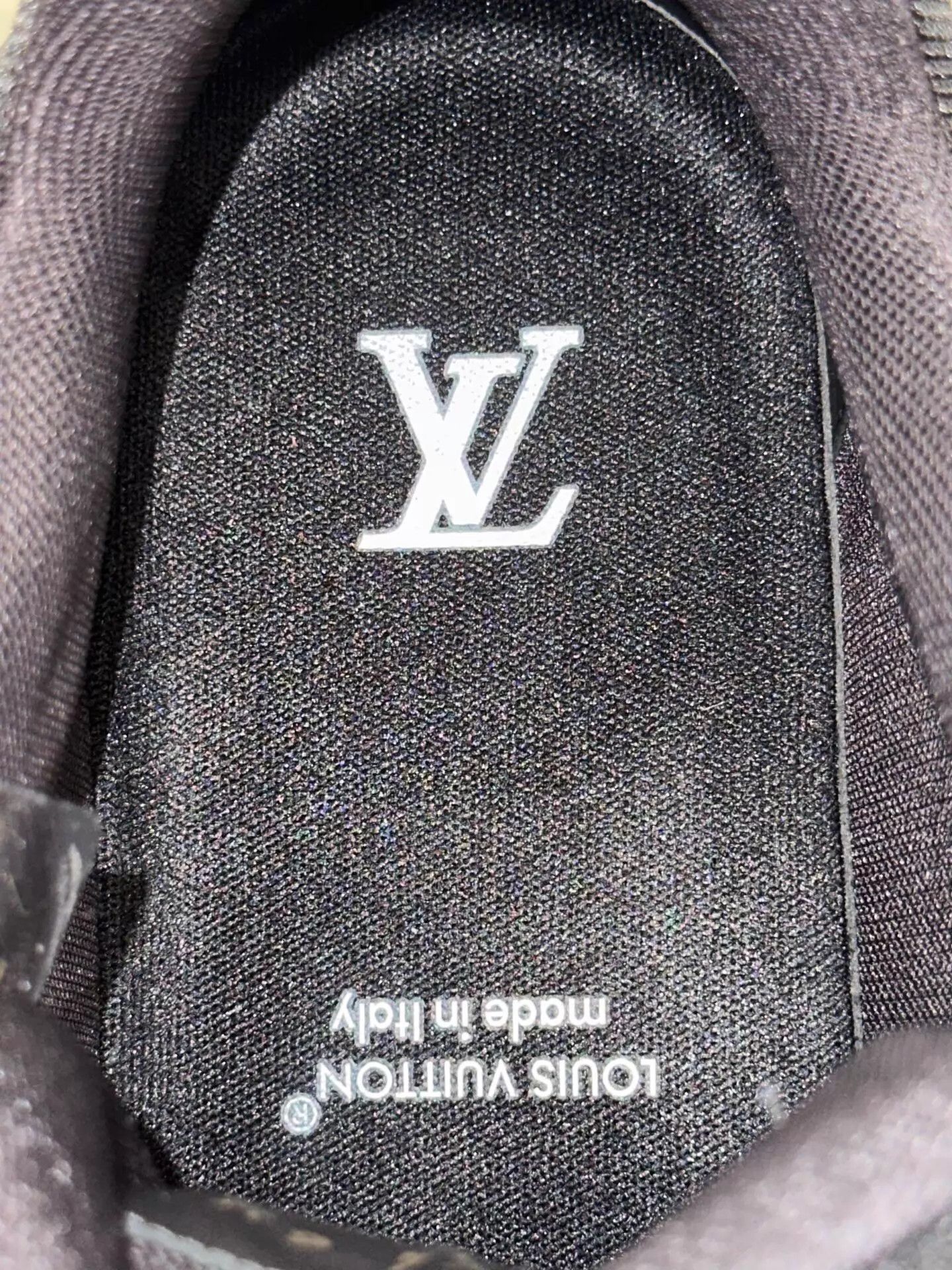 Louis Vuitton LV Embossed Monogram Black Trainer Men's UK6.5 (40.5) Size US 7.5 / EU 40-41 - 7 Thumbnail