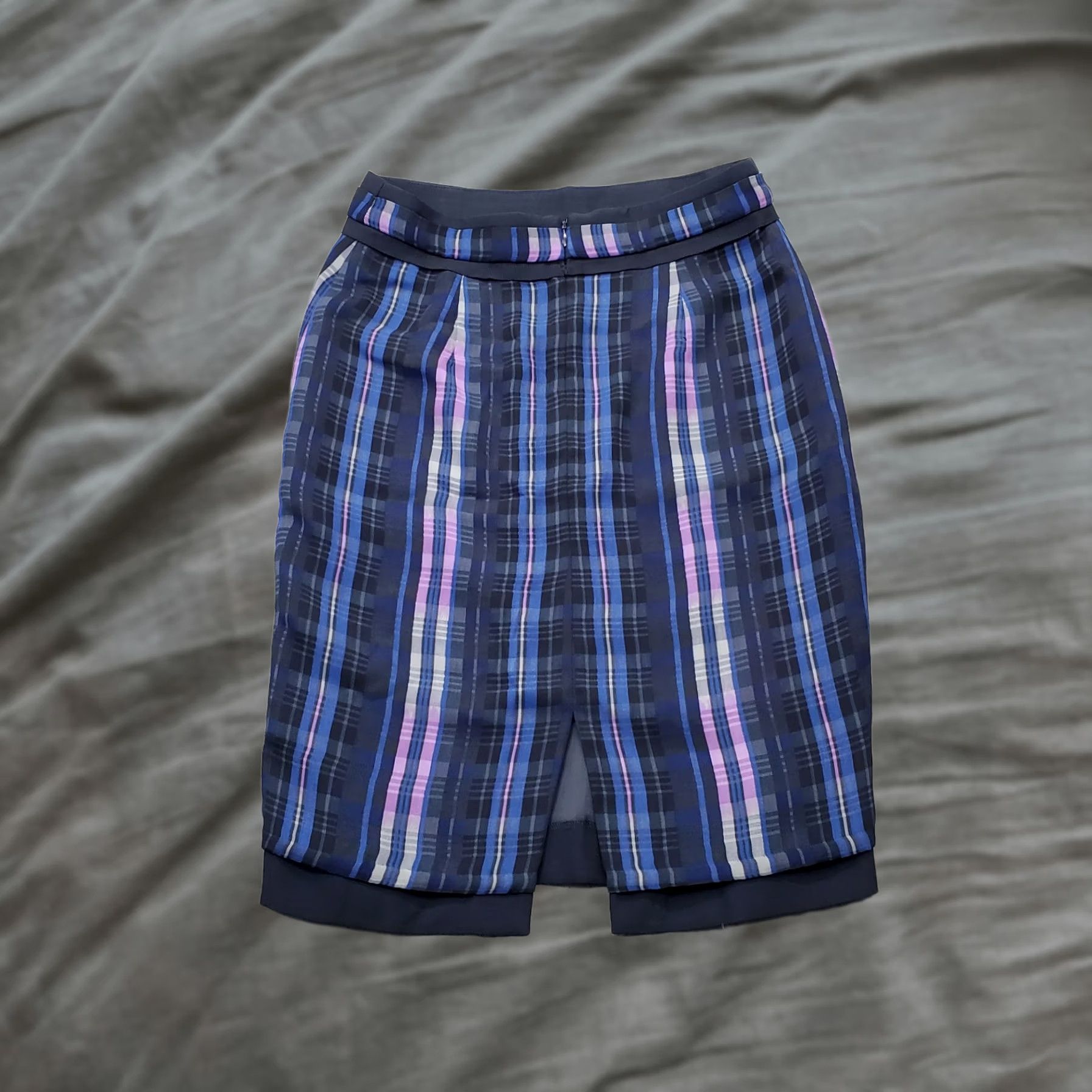 Banana Republic Banana Republic Skirt Womens Size 00P Multicolor Plaid Back Zip Straight & Pencil Short 21.5in 13.75in Pre-owned Mens? Size 24" / US 00 / IT 34 - 1 Thumbnail
