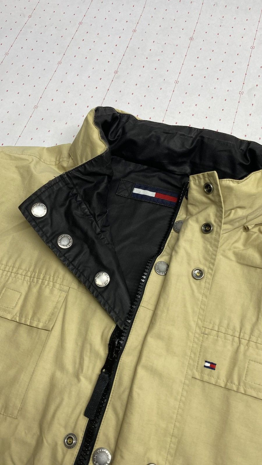 Tommy Hilfiger × Vintage ➕ vintage y2k Tommy Hilfiger reversible cargo jacket Size US XL / EU 56 / 4 - 10 Thumbnail