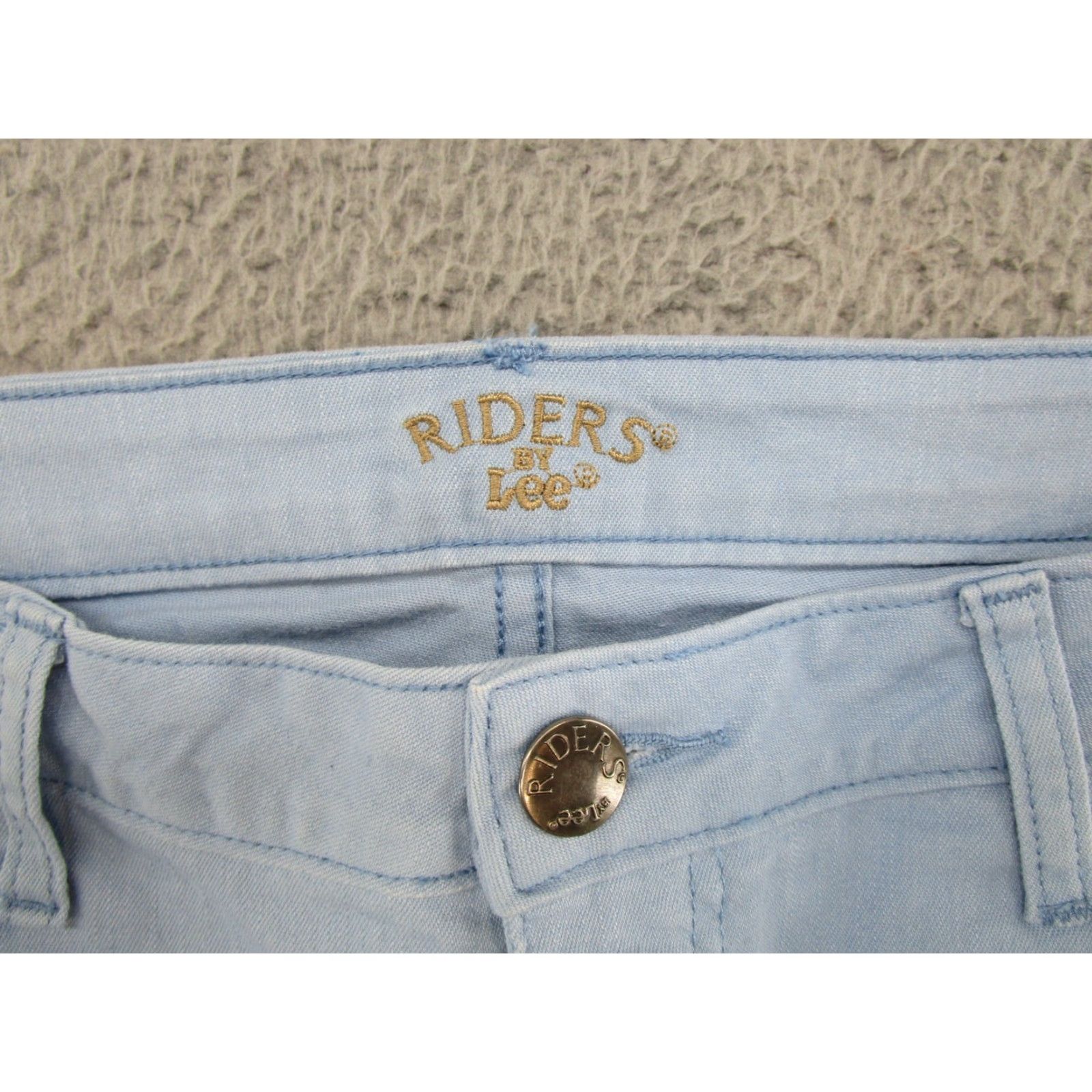 Lee Lee Riders Capri Jeans Women Stretch Denim Light Sky Blue 14 Medium Blue Capri Jeans Womens Size 36" / US 14 / IT 50 - 2 Thumbnail