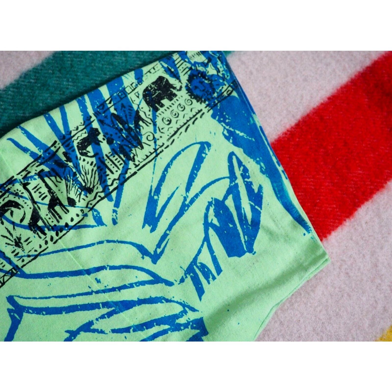 Vintage VTG Sun Surf Tee AOP Neon Green USA Sun Animal Safari 80s 90s T-Shirt XL Men Graphic Cotton Shirt Size US XL / EU 56 / 4 - 4 Thumbnail