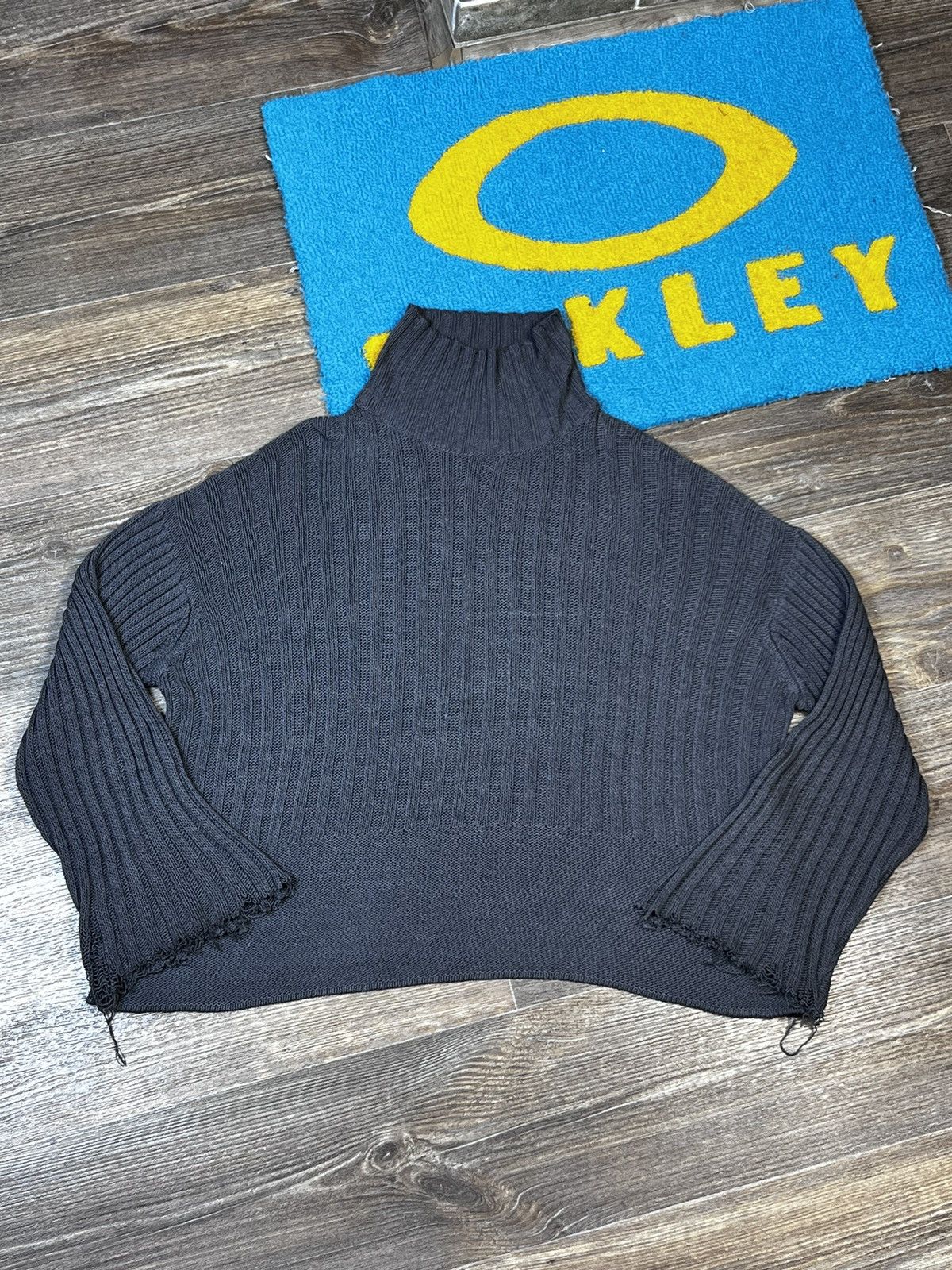 Dolce & Gabbana × Vintage 90’s Vintage Dolce&Gabbana Oversized Distressed Grey Sweater Size L / US 10 / IT 46 - 3 Thumbnail
