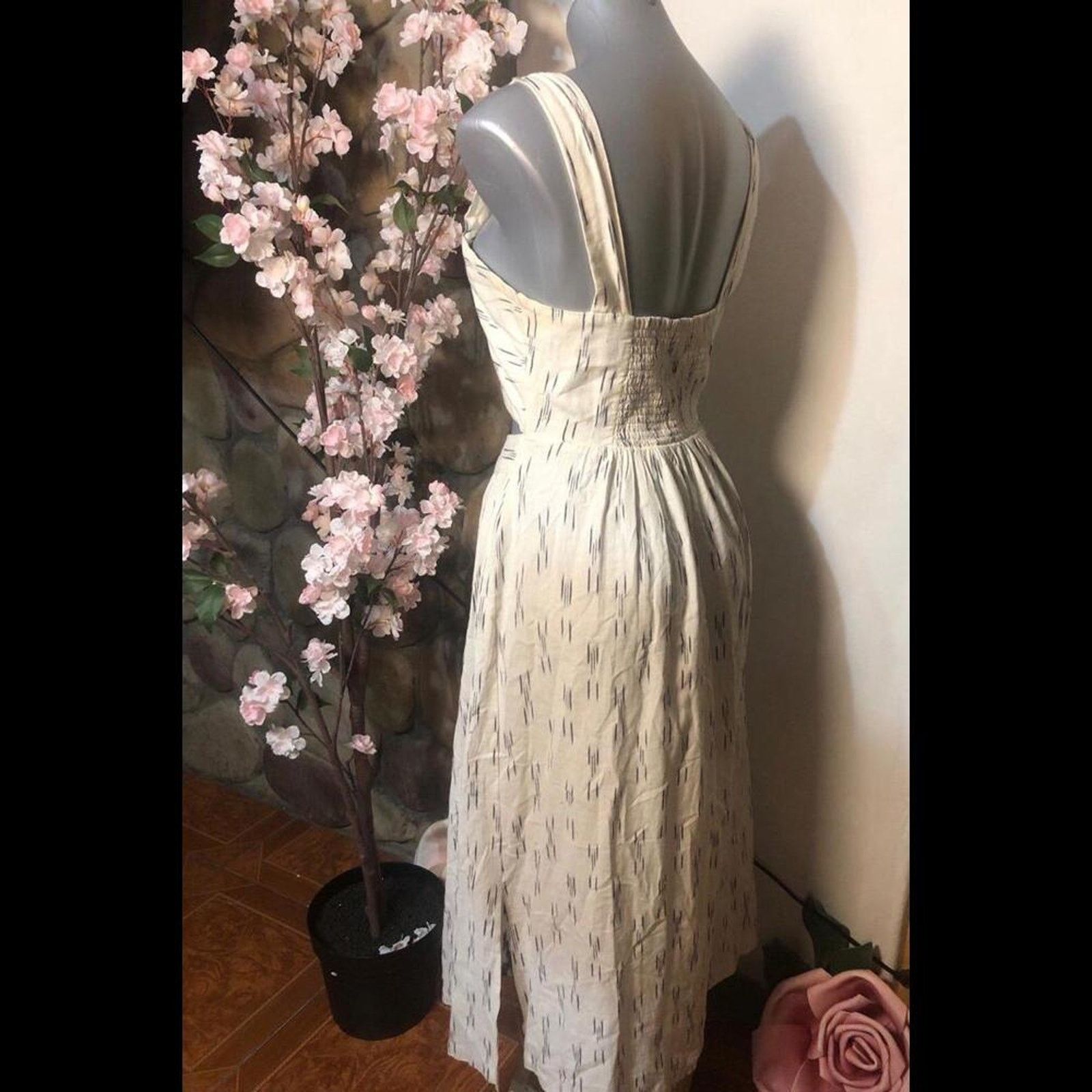 Free People linen dress Free people summer mid section cut out tie front Size S / US 4 / IT 40 - 5 Thumbnail