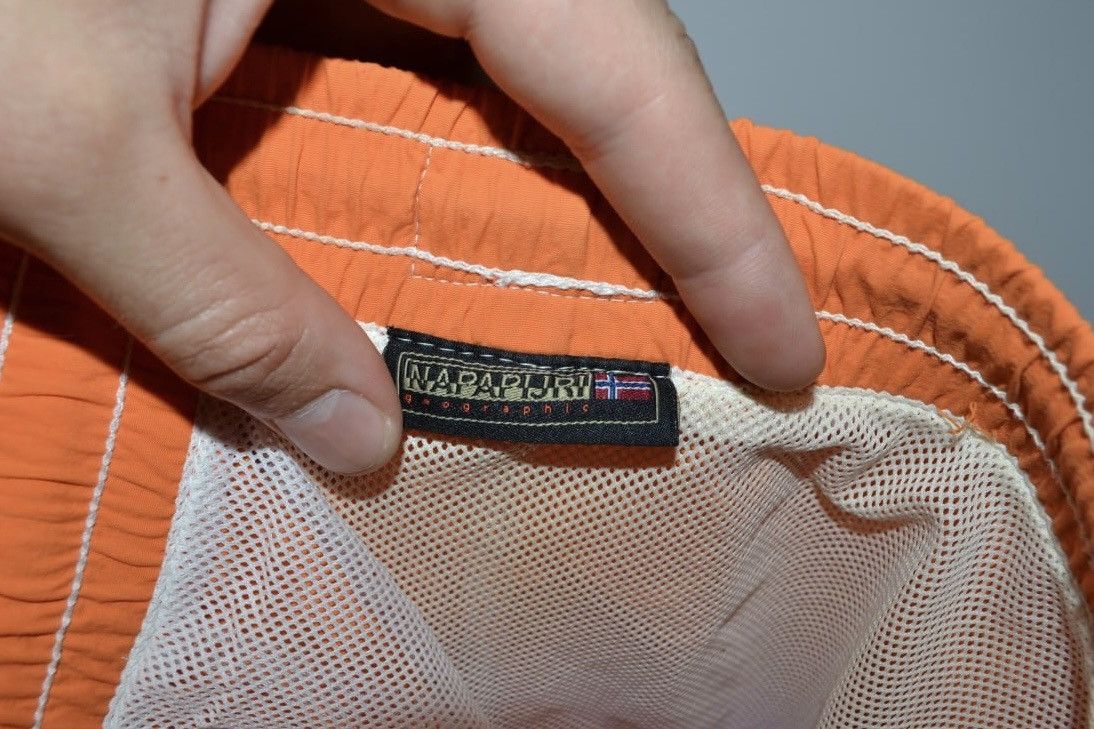 Napapijri Napapijri Shorts Vintage Size XL Size US 36 / EU 52 - 5 Thumbnail