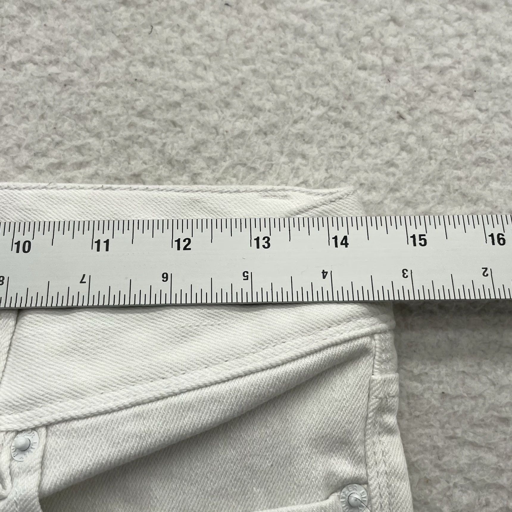 Lilly Pulitzer Lilly Pulitzer Jeans 29x27 White Stretch Resort Prep Skinny Mini 2 Womens Jeans Black? Size 26" / US 2 / IT 38 - 7 Thumbnail