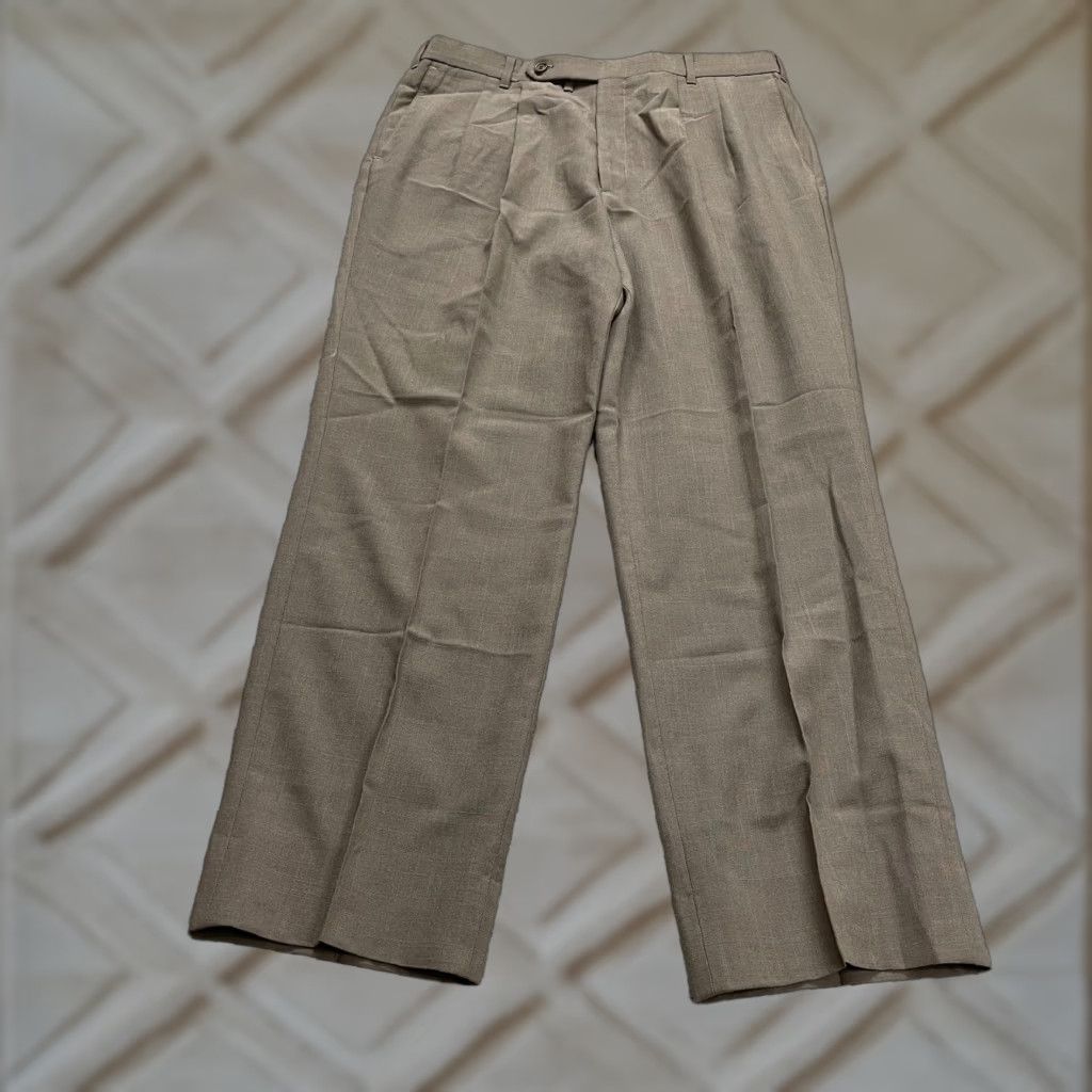 Vintage VINTAGE International Passport Dress Pants Men Brown Pleated Front Trousers 36x29 Size US 36 / EU 52 - 1 Thumbnail