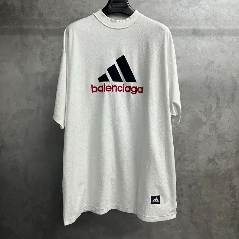 Balenciaga Balenciaga Adidas white embroidered logo short sleeve 2505- Size US L / EU 52-54 / 3 - 1 Thumbnail